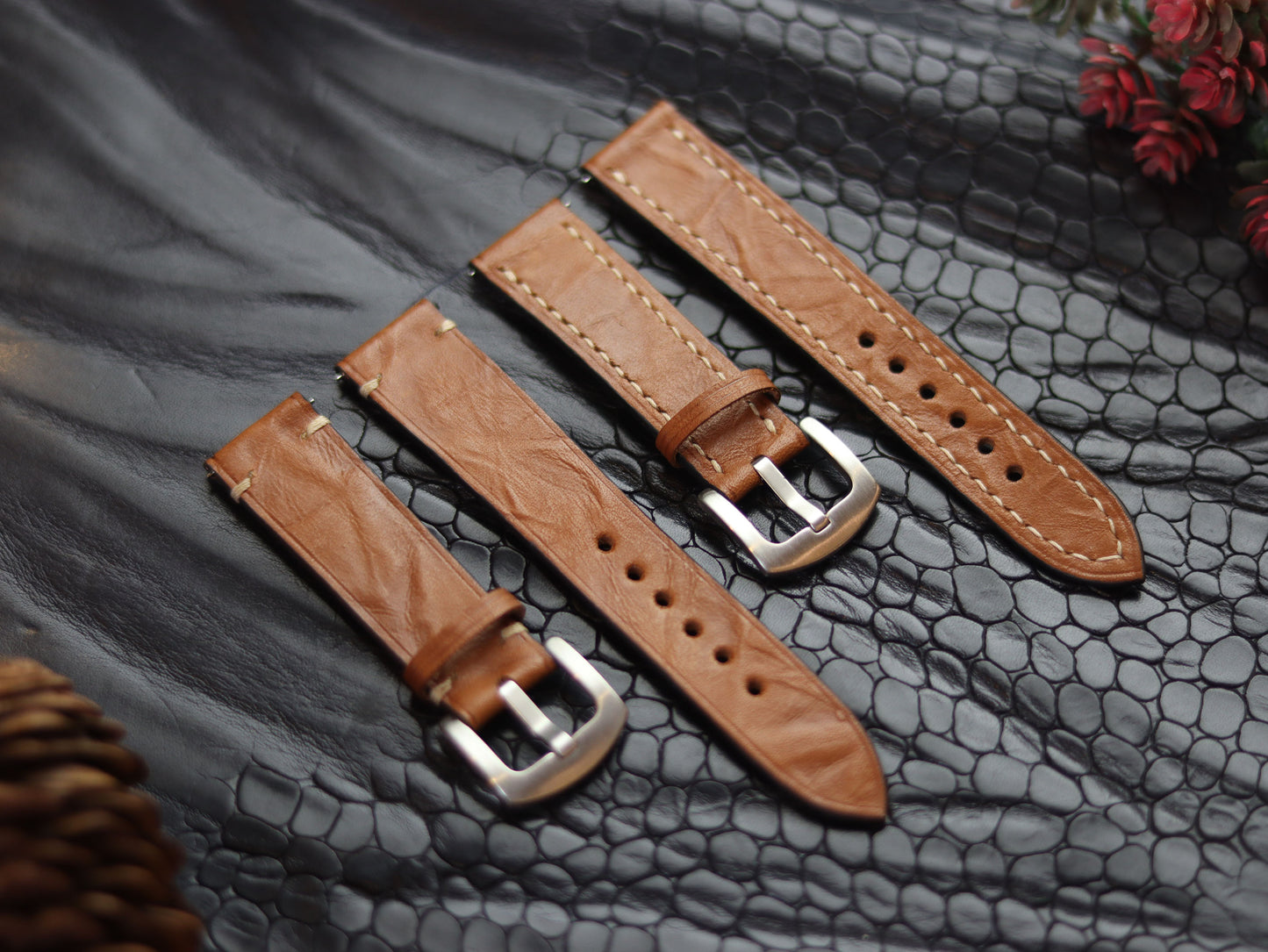 LEATHER STRAPS TEN BROWN (BEACH) MINIMAL STITCHED GRIP LEATHER GOODS