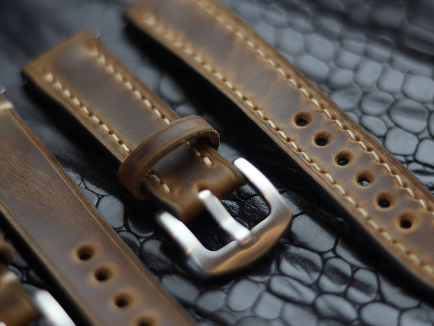 LEATHER STRAPS BRUNETTE BROWN (BEACH) FULL STITCHED GRIP LEATHER GOODS