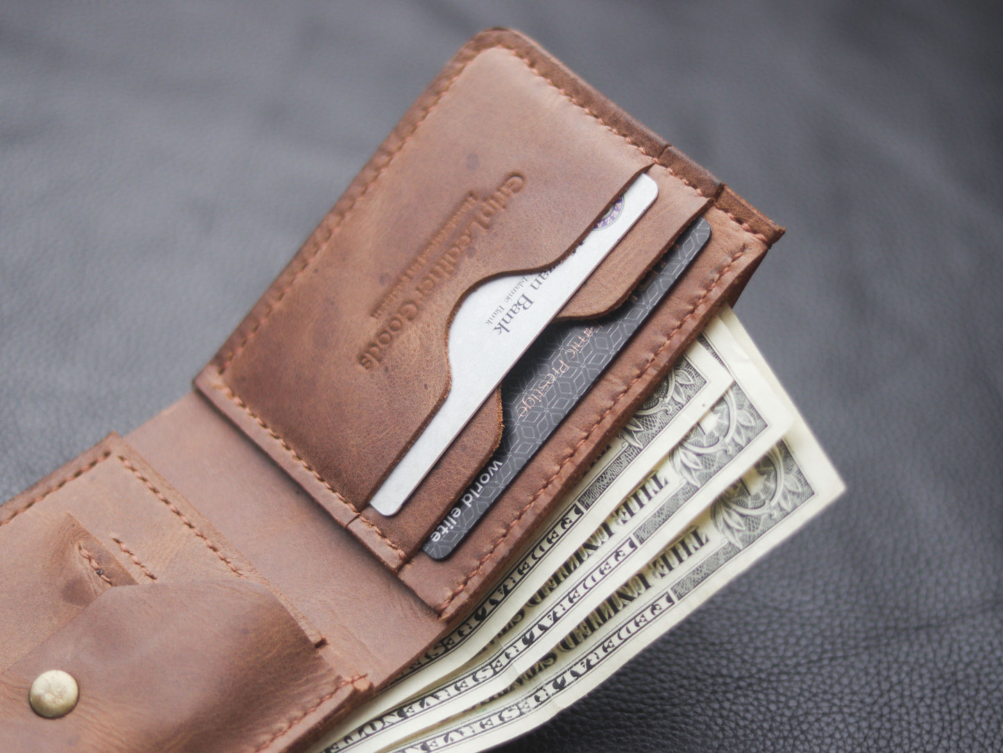 "FORMAL" BI-FOLD WALLET COFFEE BROWN - grip