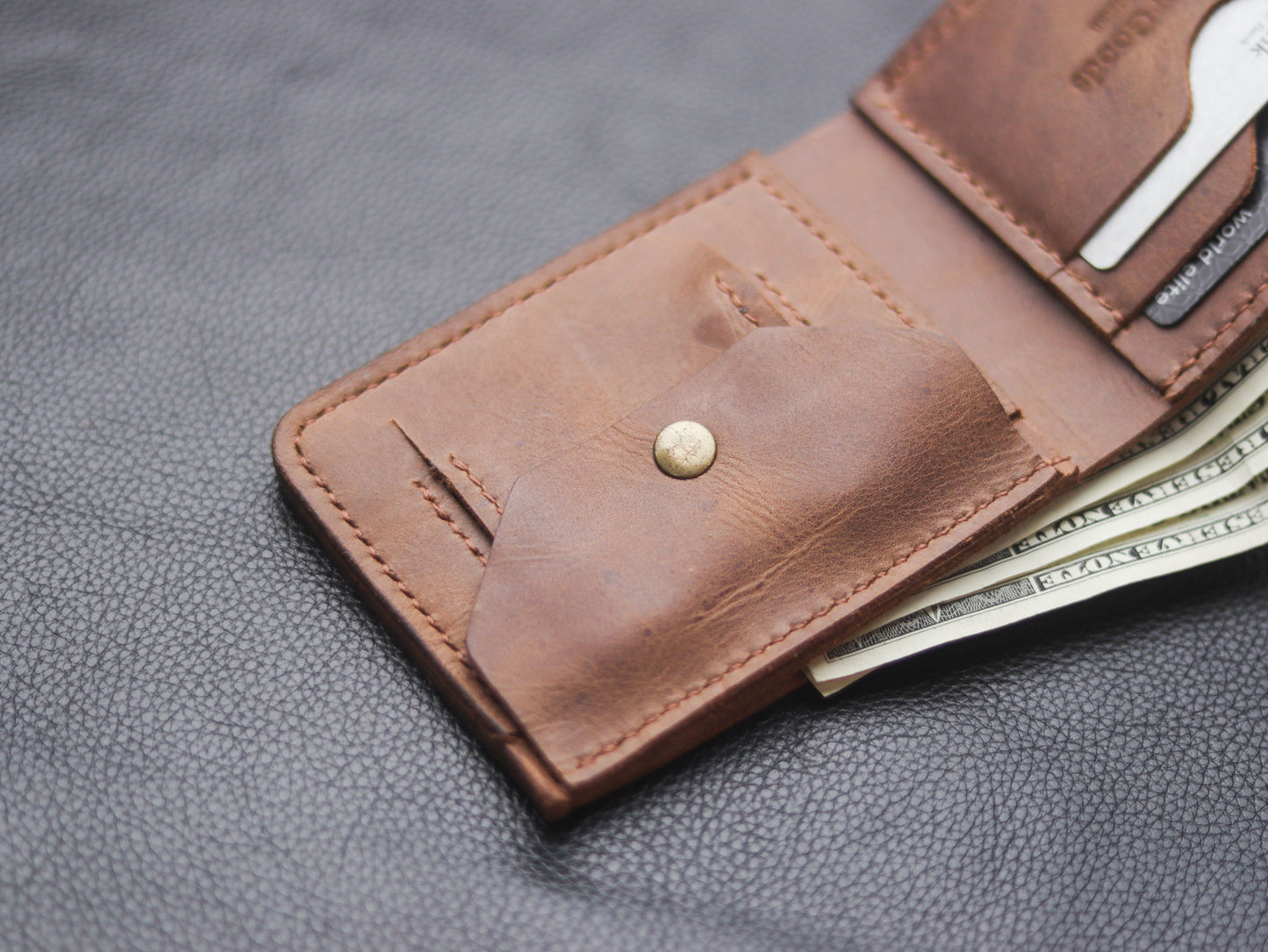 "FORMAL" BI-FOLD WALLET COFFEE BROWN - grip