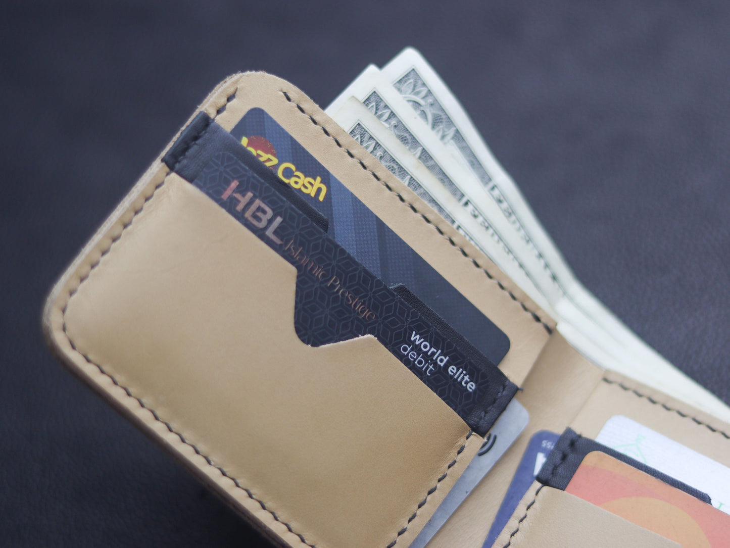 "GROOMS"CHIFFON WHITE AND BLACK grip