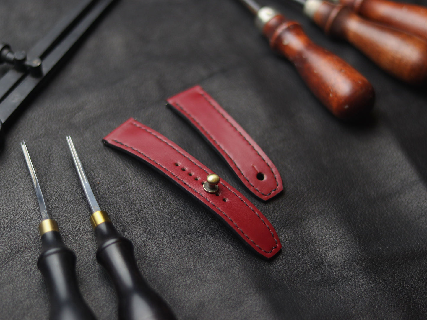 CRIMSON RED (BLACK) - FULL STITCHED WATCH STRAPS grip