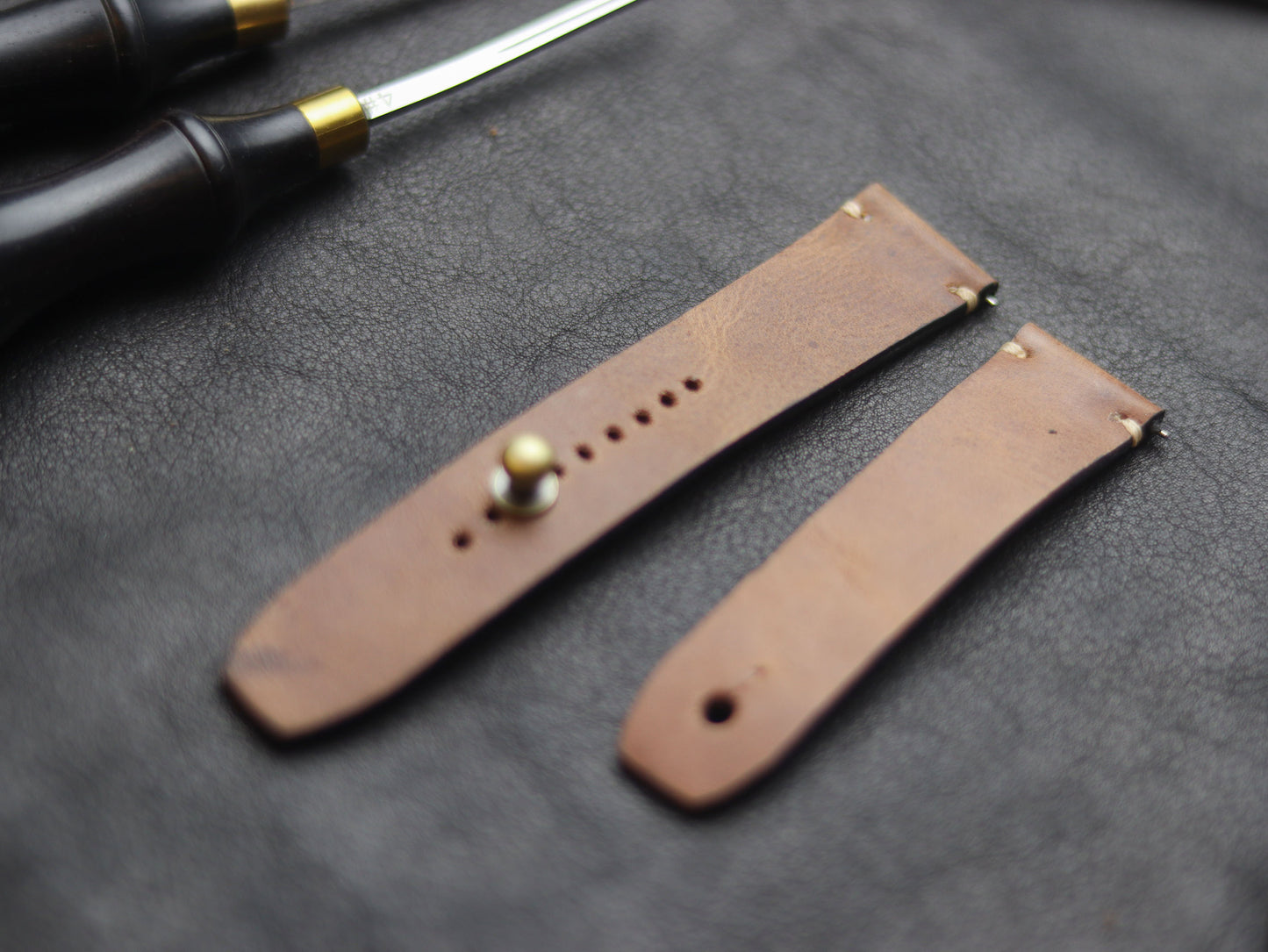 WALNAT BROWN (BEACH) - MINIMAL STITCHED WATCH STRAPS