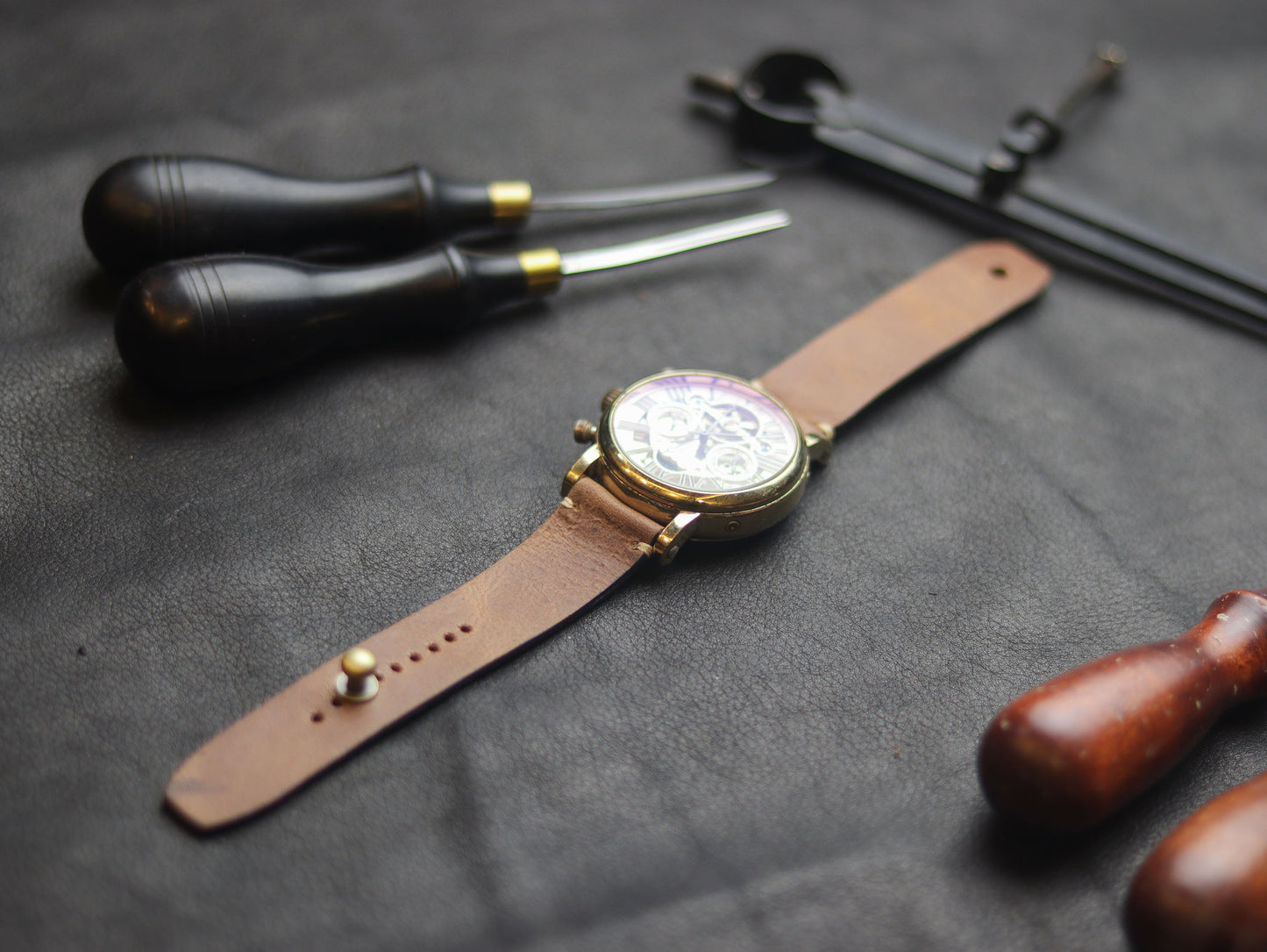 WALNAT BROWN (BEACH) - MINIMAL STITCHED WATCH STRAPS