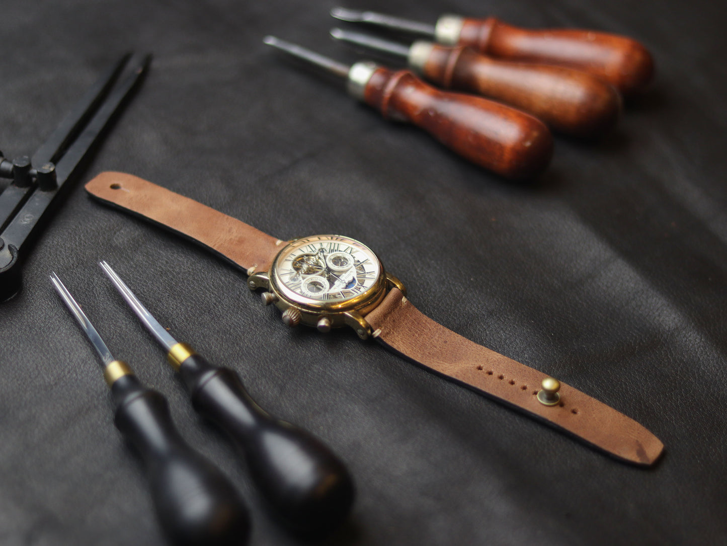 WALNAT BROWN (BEACH) - MINIMAL STITCHED WATCH STRAPS