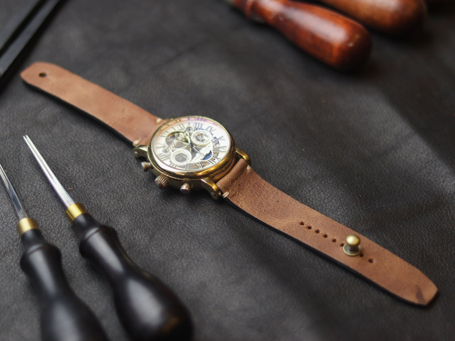 WALNAT BROWN (BEACH) - MINIMAL STITCHED WATCH STRAPS