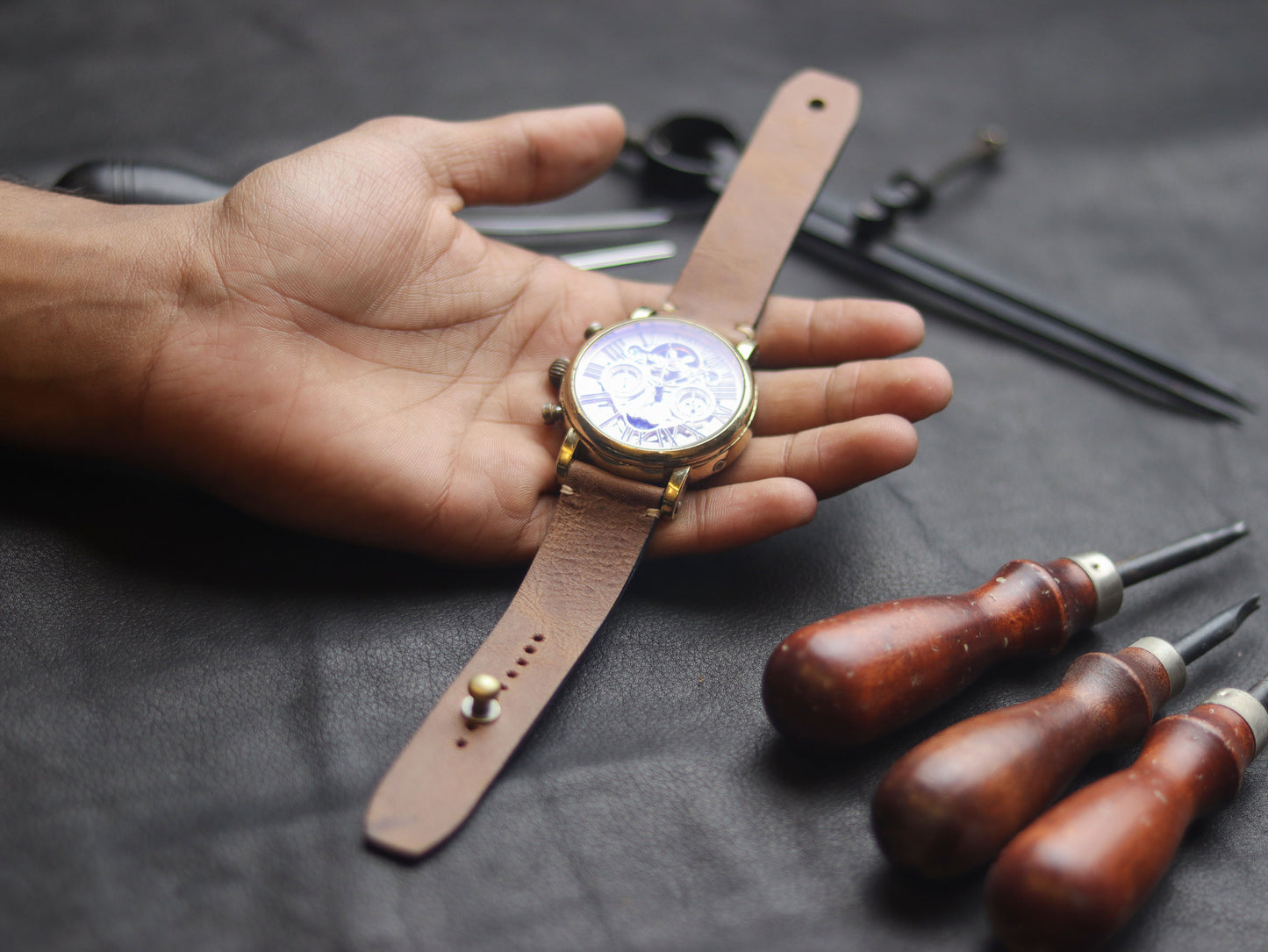 WALNAT BROWN (BEACH) - MINIMAL STITCHED WATCH STRAPS