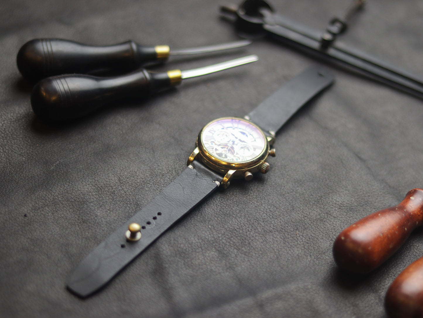 PANTOM BLACK (WHITE) - MINIMAL STITCHED WATCH STRAPS