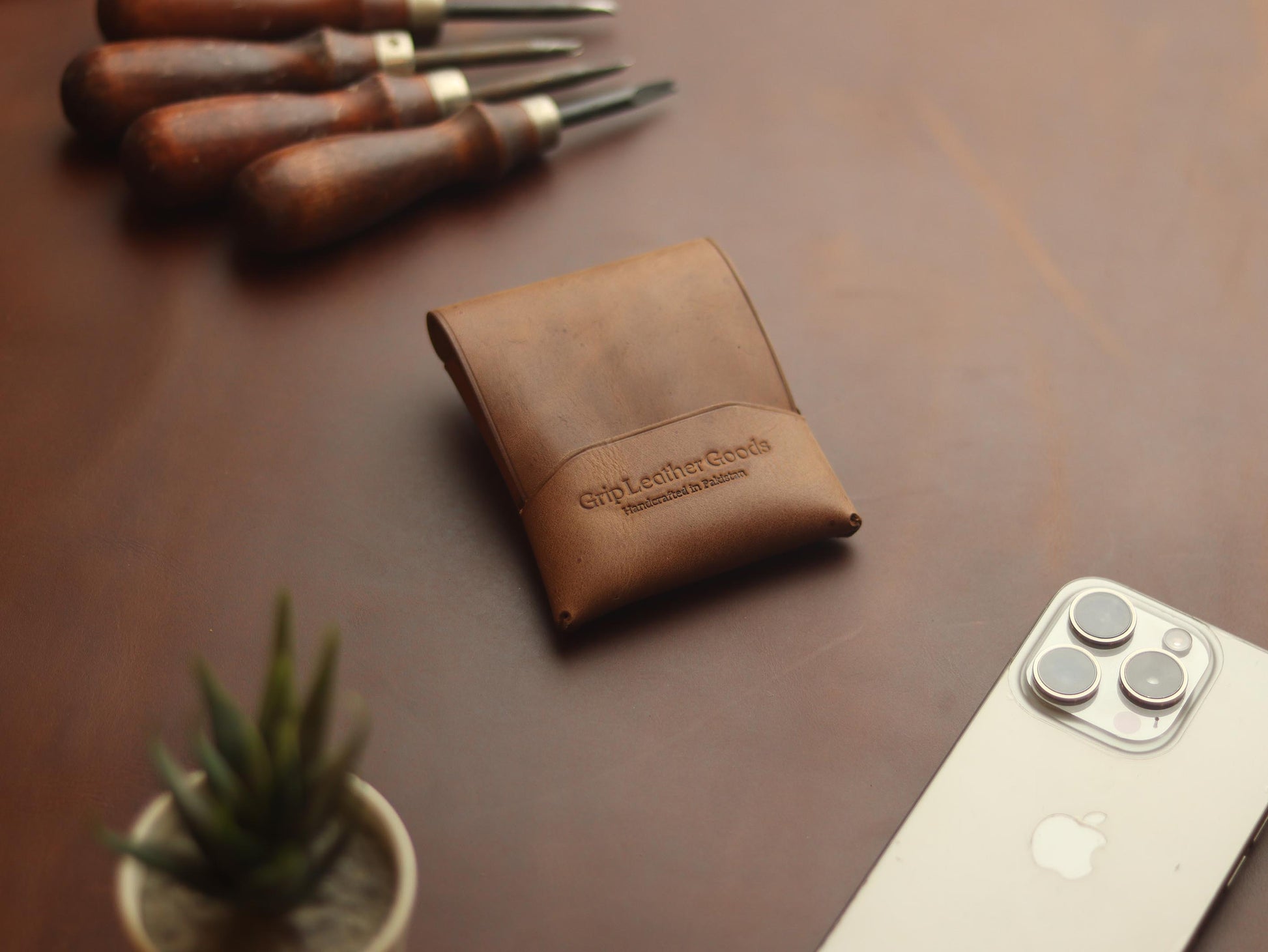 Trevon - COFFEE BROWN GRIP LEATHER GOODS