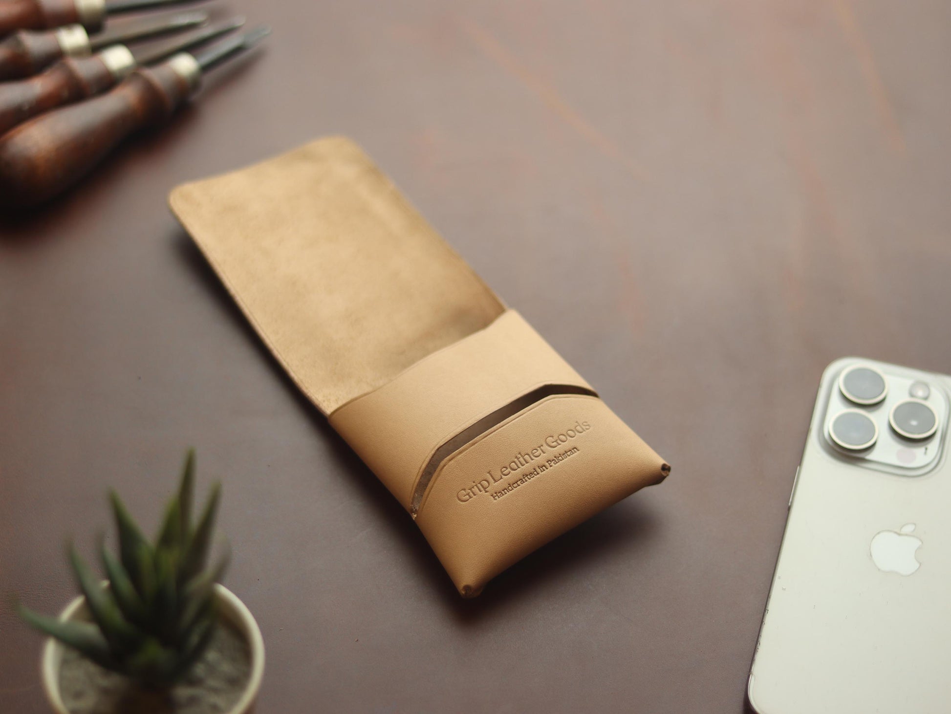 Trevon - WHITE GRIP LEATHER GOODS