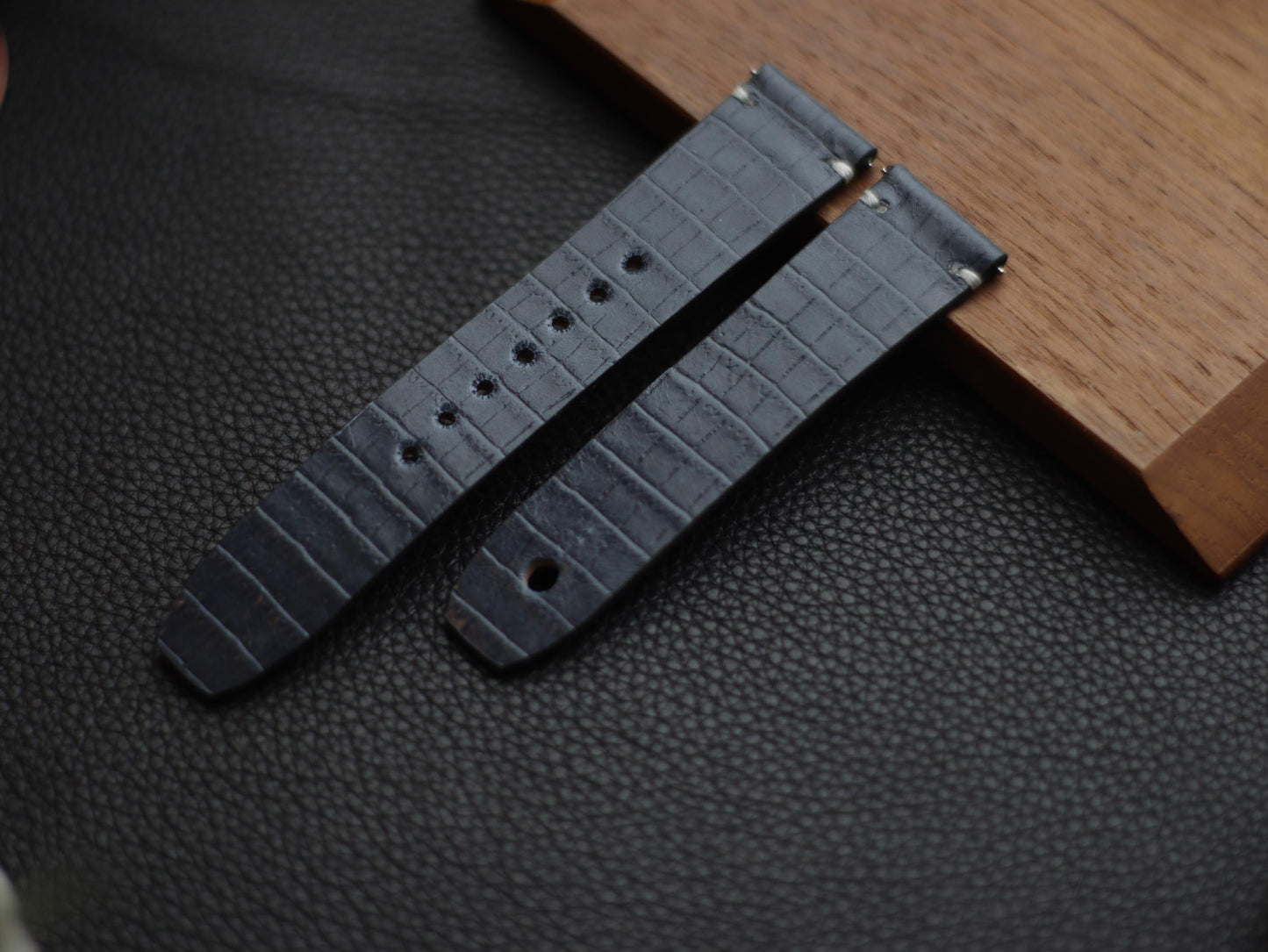 IMPERIAL BLUE  (BEACH) - MINIMAL STITCHED WATCH STRAPS grip