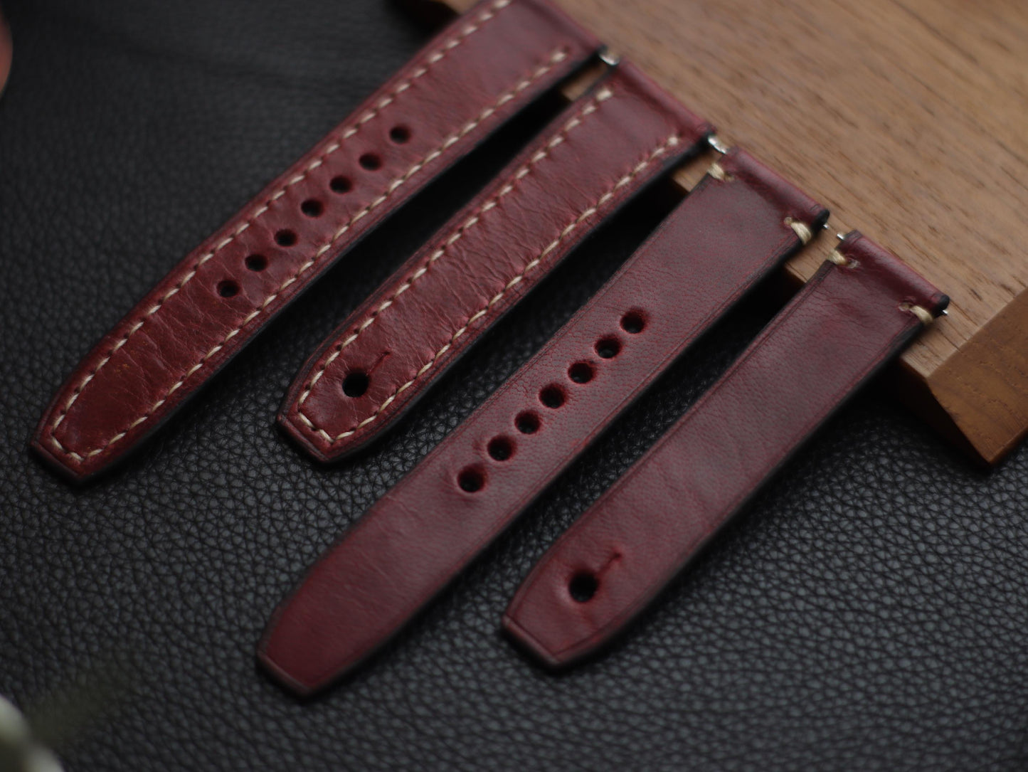 SCARLET RED  (BEACH) - MINIMAL STITCHED WATCH STRAPS grip