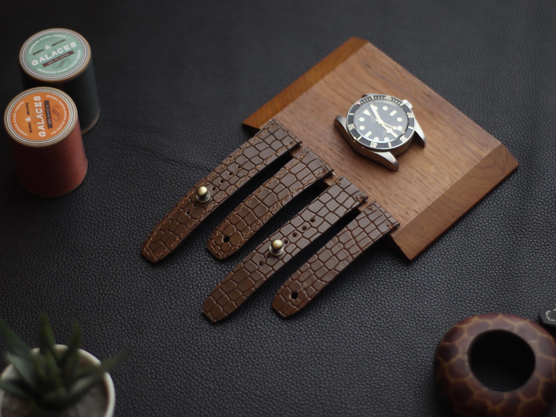 SEPIA BROWN (BROWN) - FULL STITCHED WATCH STRAPS grip