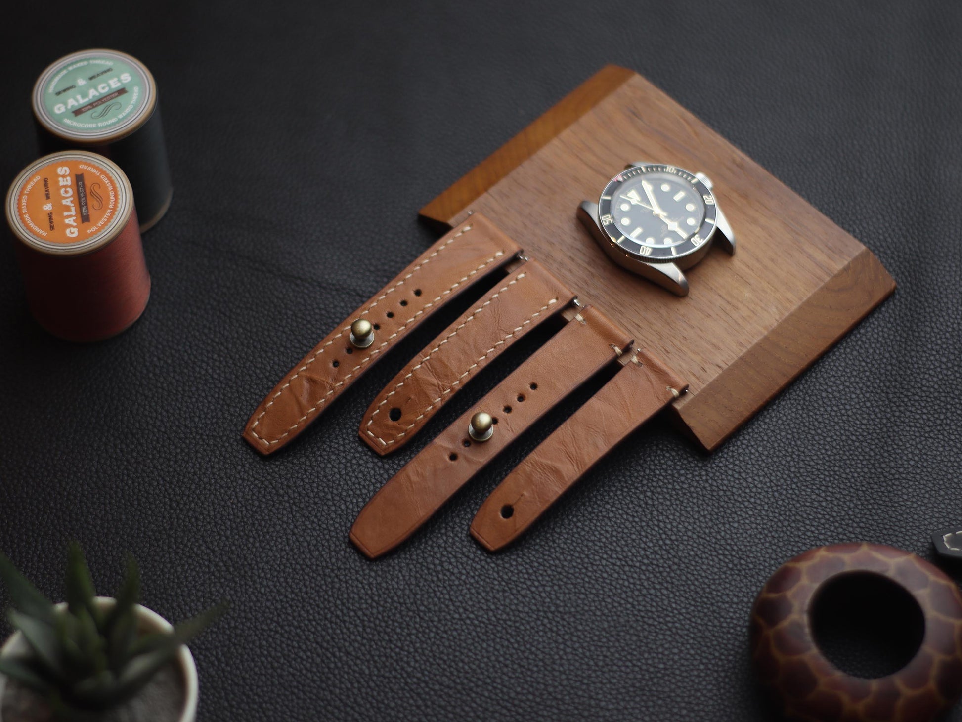 CHESTNUT BROWN (BEACH) - FULL STITCHED WATCH STRAPS grip