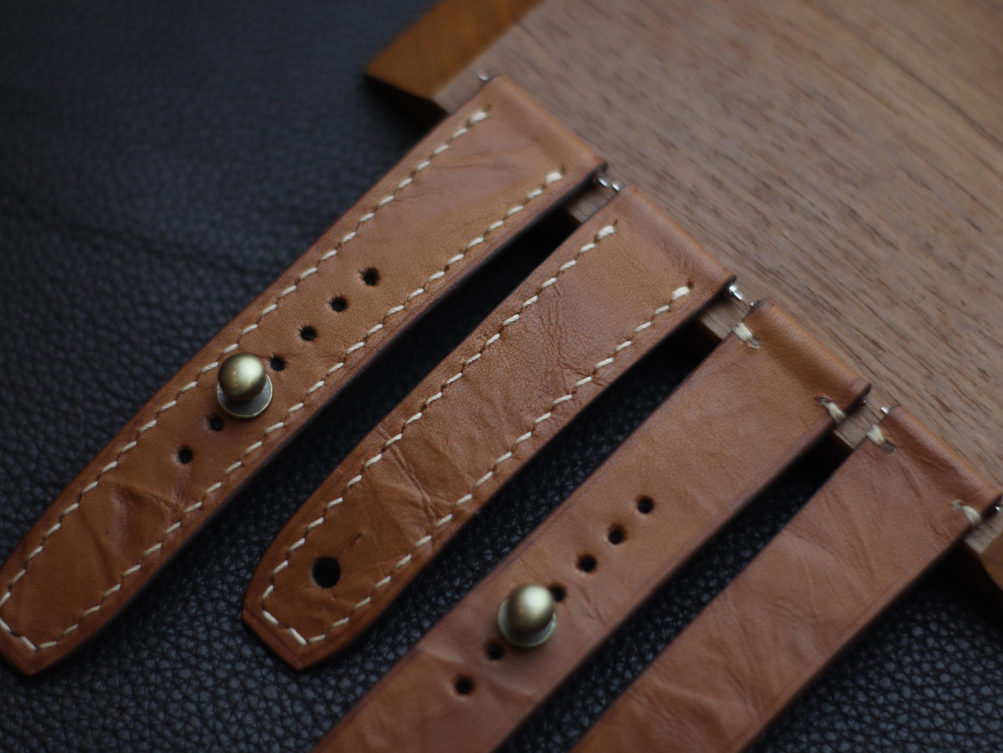 CHESTNUT BROWN (BEACH) - FULL STITCHED WATCH STRAPS grip