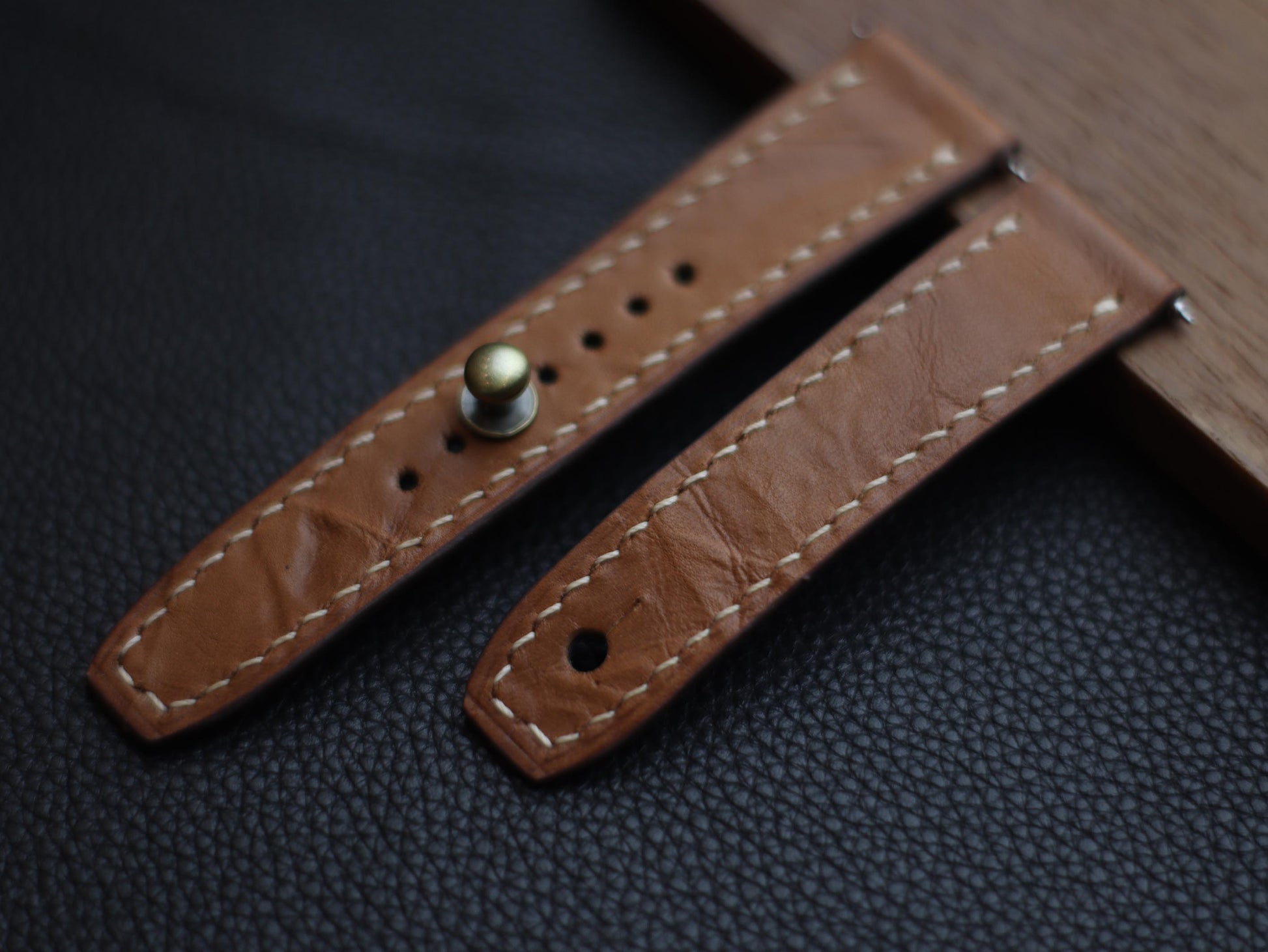 CHESTNUT BROWN (BEACH) - FULL STITCHED WATCH STRAPS grip