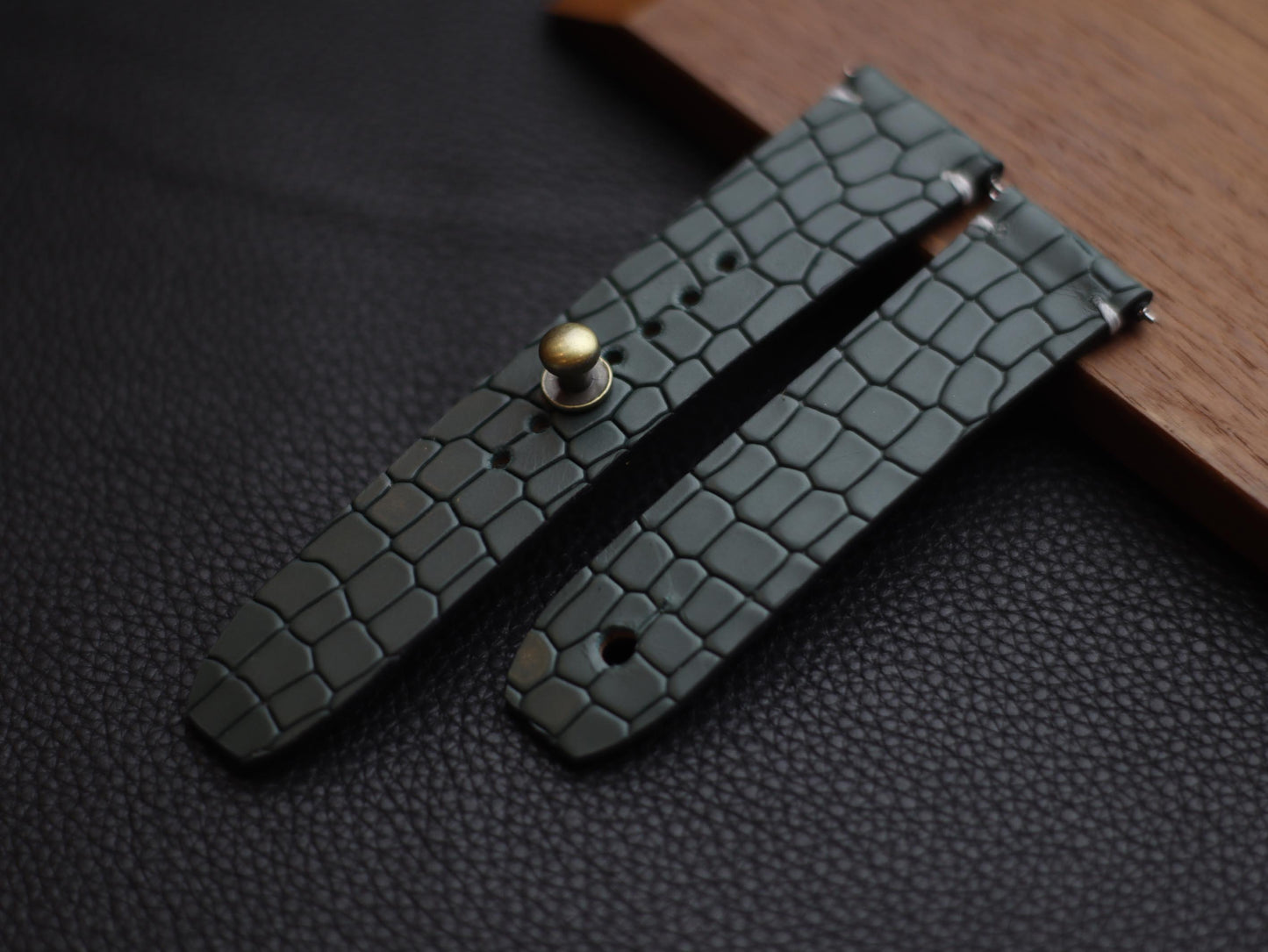 SMOKE GRAY (WHITE) - MINIMAL STITCHED WATCH STRAPS grip