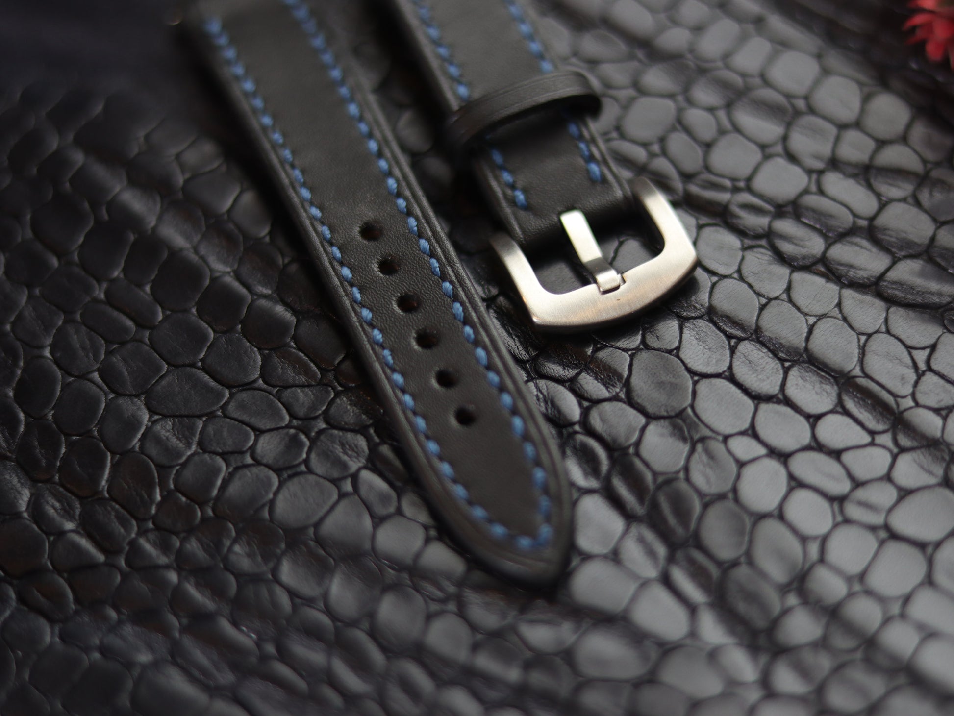 STRAPS GRIP LEATHER GOODS