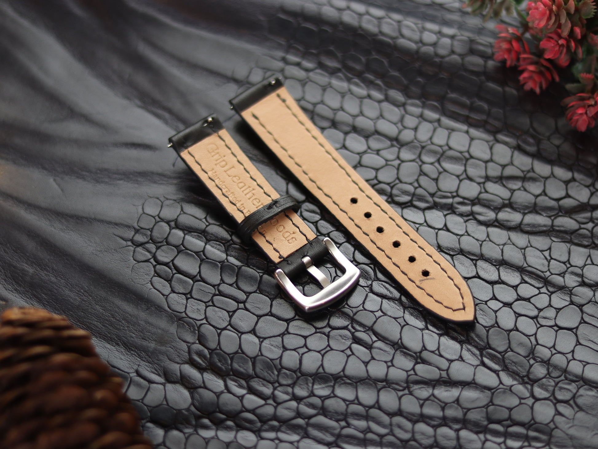 LEATHER STRAPS MATTE  BLACK (BLACK) FULL STITCHED GRIP LEATHER GOODS