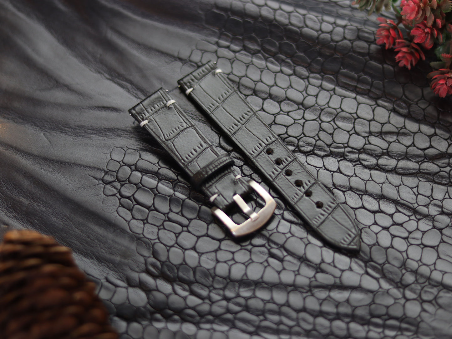 LEATHER STRAPS PHANTOM BLACK (WHITE) MINIMAL STITCHED GRIP LEATHER GOODS