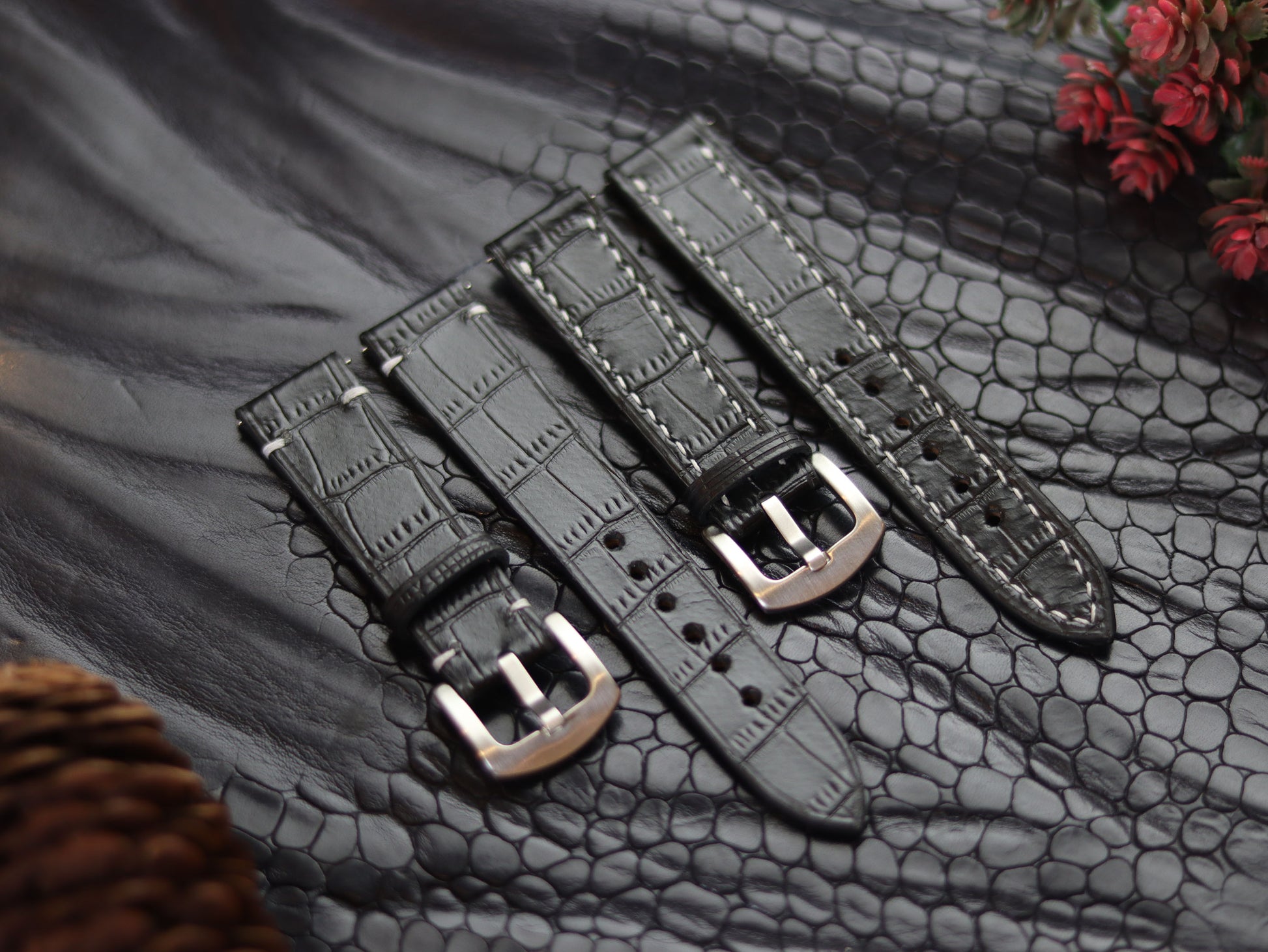 LEATHER STRAPS PHANTOM BLACK (WHITE) MINIMAL STITCHED GRIP LEATHER GOODS