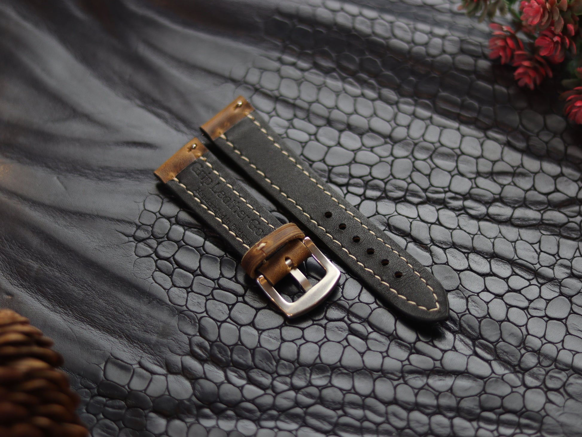 LEATHER STRAPS BRUNETTE BROWN (BEACH)  FULL STITCHED GRIP LEATHER GOODS