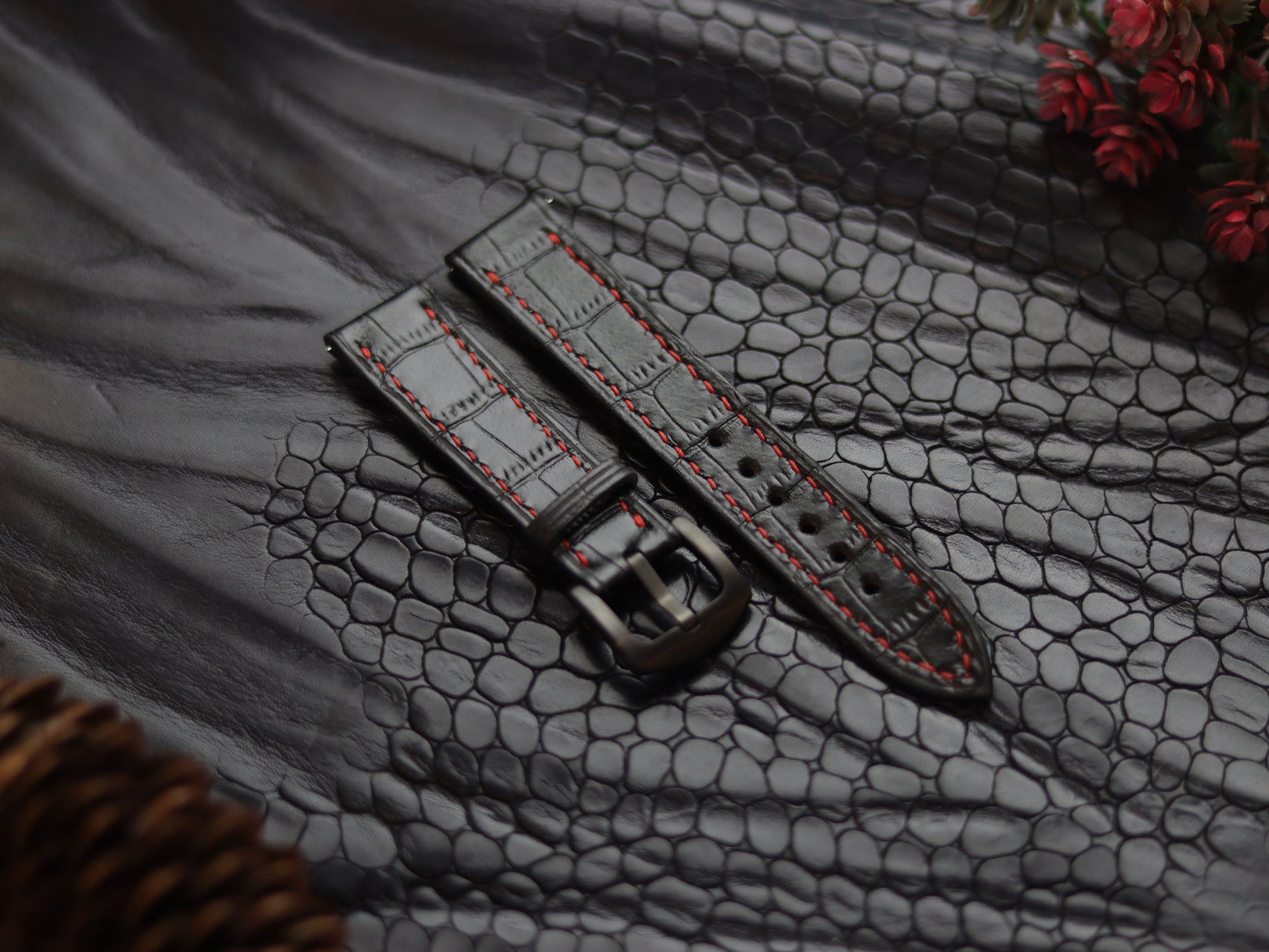 LEATHER STRAPS PYANTOM BLACK (RED)  FULL STITCHED GRIP LEATHER GOODS