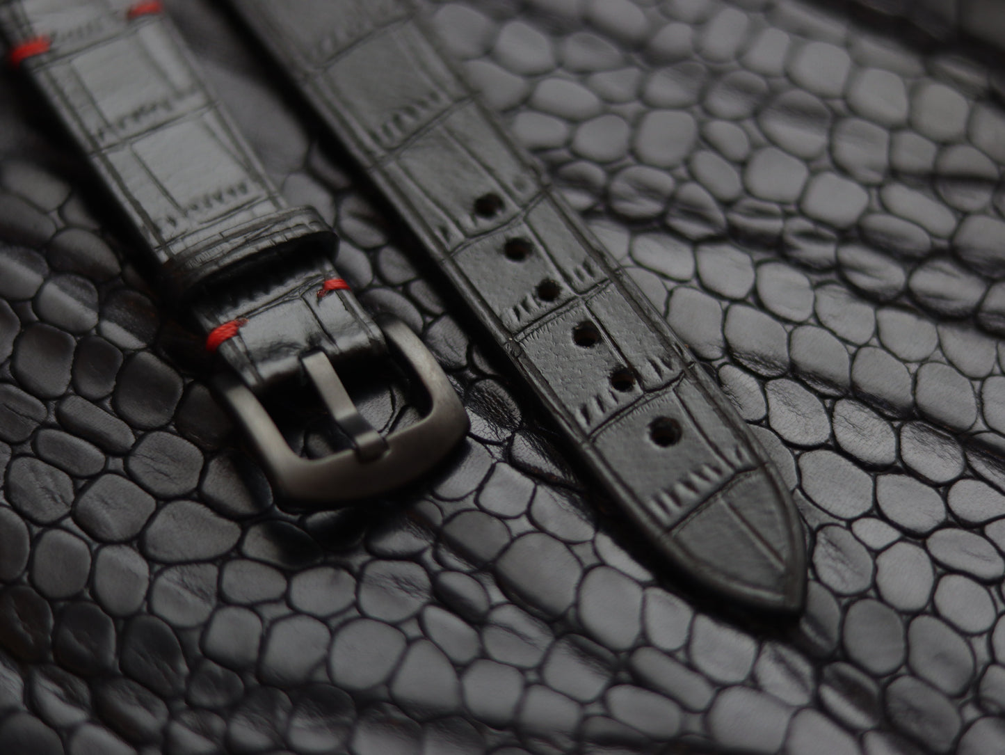 LEATHER STRAPS PHANTOM BLACK (RED) MINIMAL STITCHED GRIP LEATHER GOODS