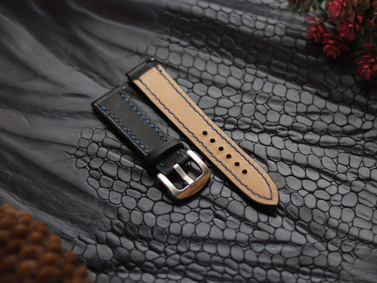 STRAPS GRIP LEATHER GOODS