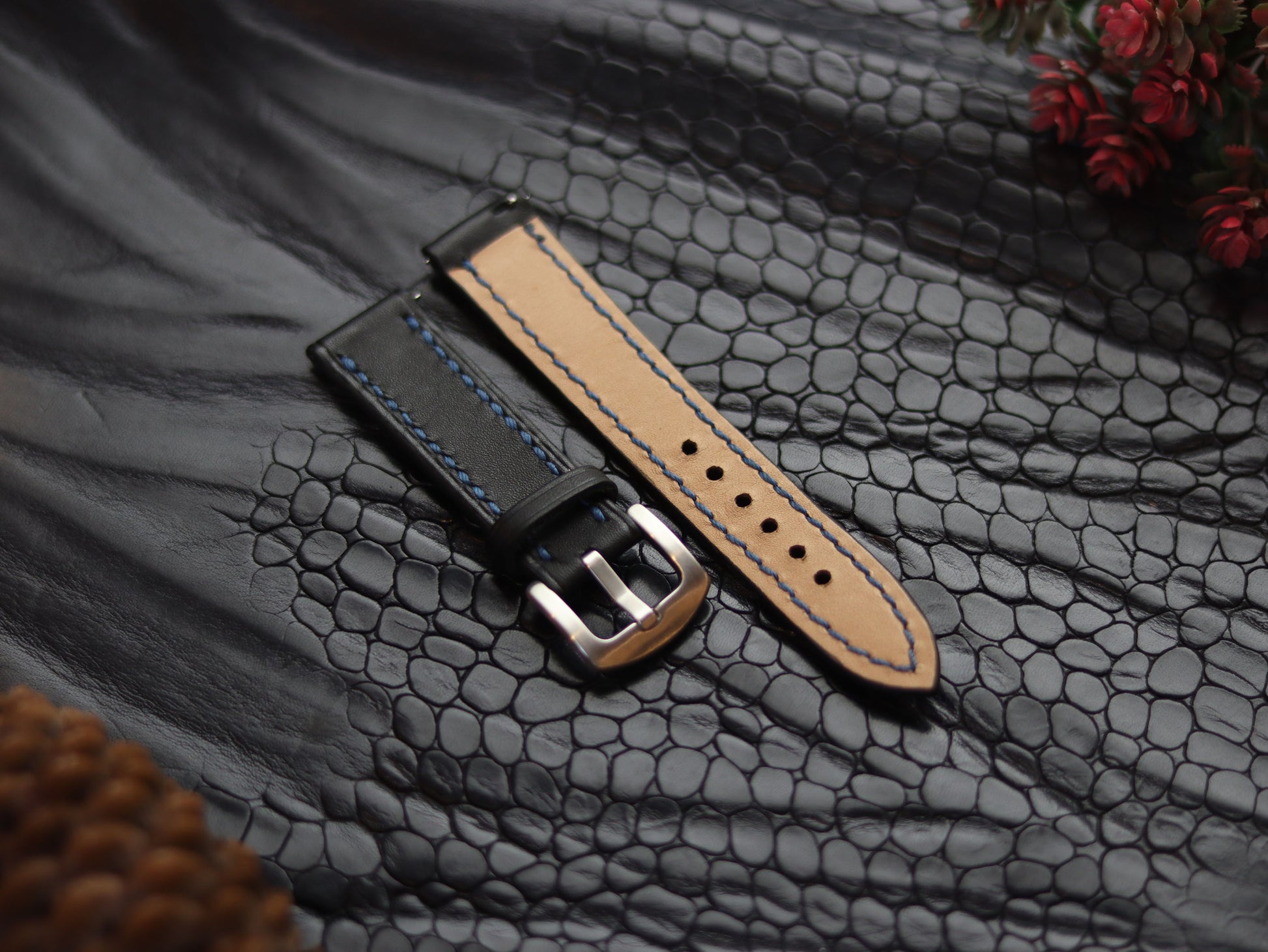 STRAPS GRIP LEATHER GOODS