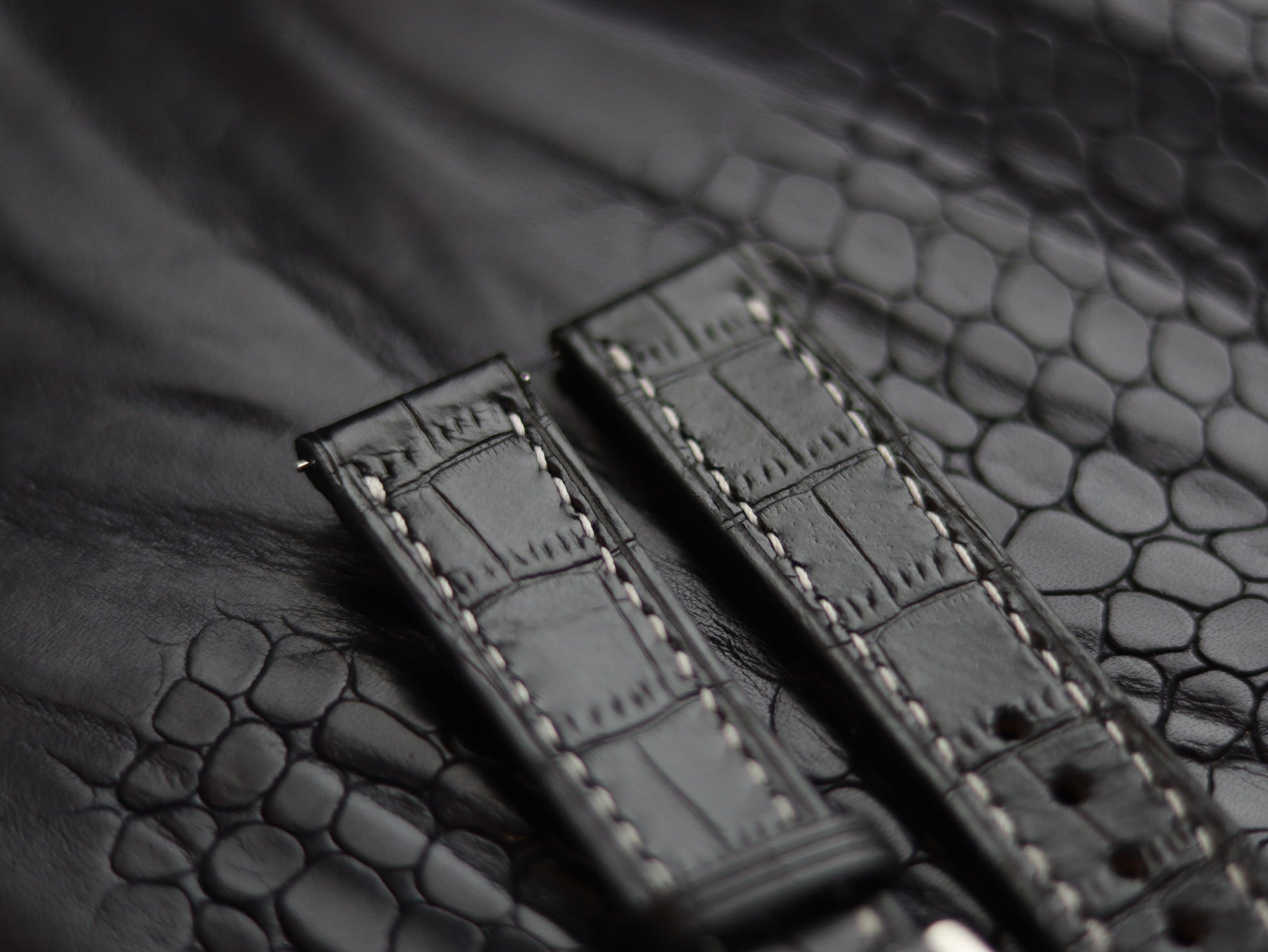 LEATHER STRAPS PHANTOM BLACK (WHITE  ) FULL STITCHED GRIP LEATHER GOODS