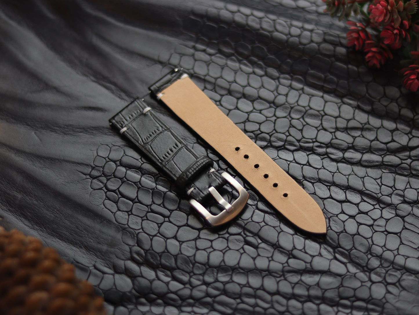 LEATHER STRAPS PHANTOM BLACK (WHITE) MINIMAL STITCHED GRIP LEATHER GOODS