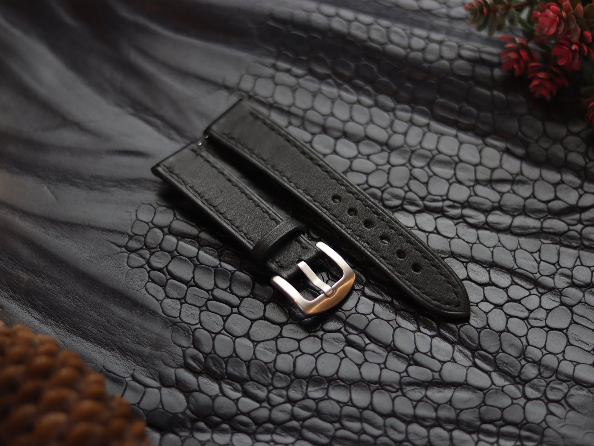 LEATHER STRAPS MATTE  BLACK (BLACK) FULL STITCHED GRIP LEATHER GOODS