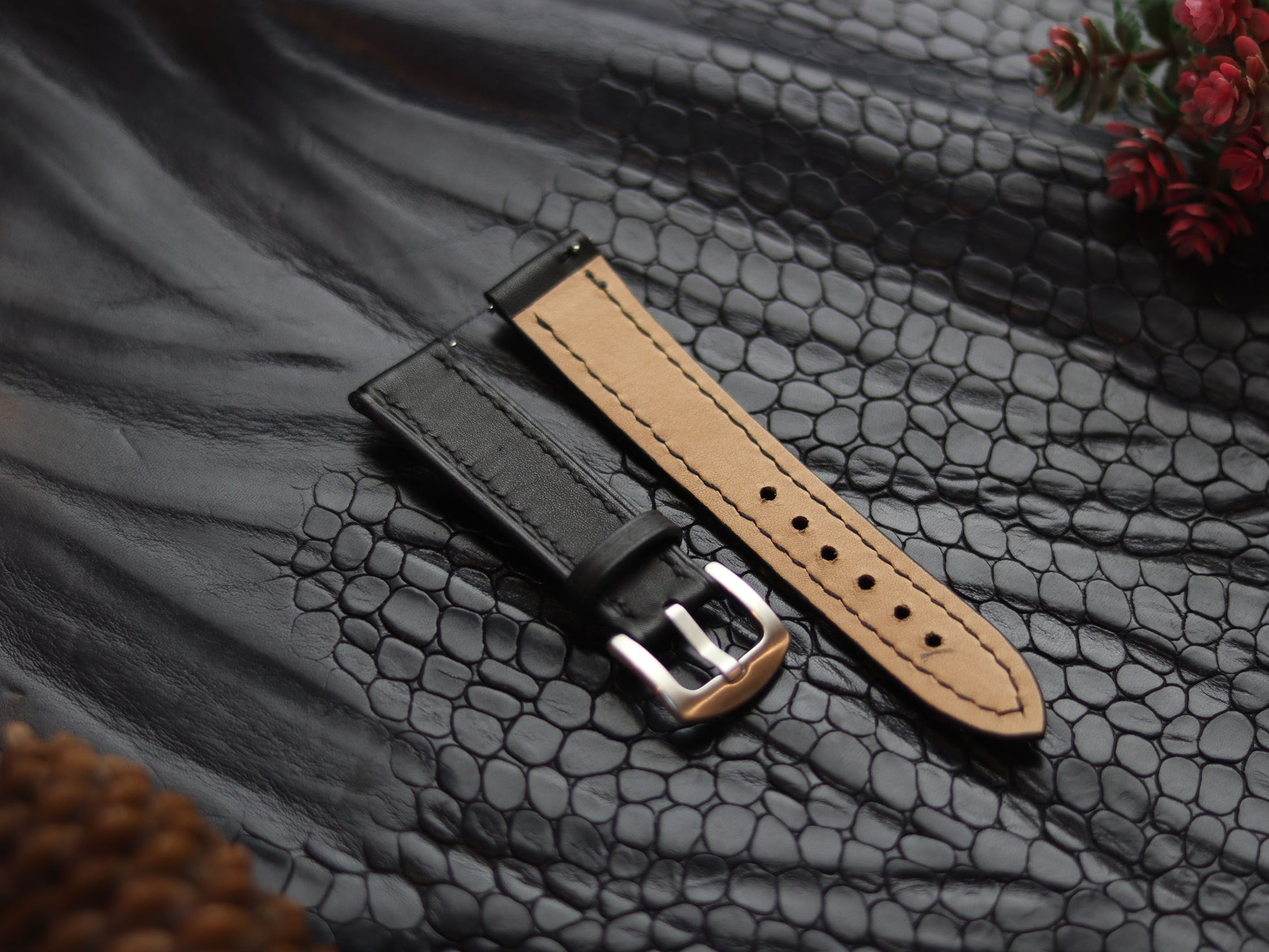 LEATHER STRAPS MATTE  BLACK (BLACK) FULL STITCHED GRIP LEATHER GOODS