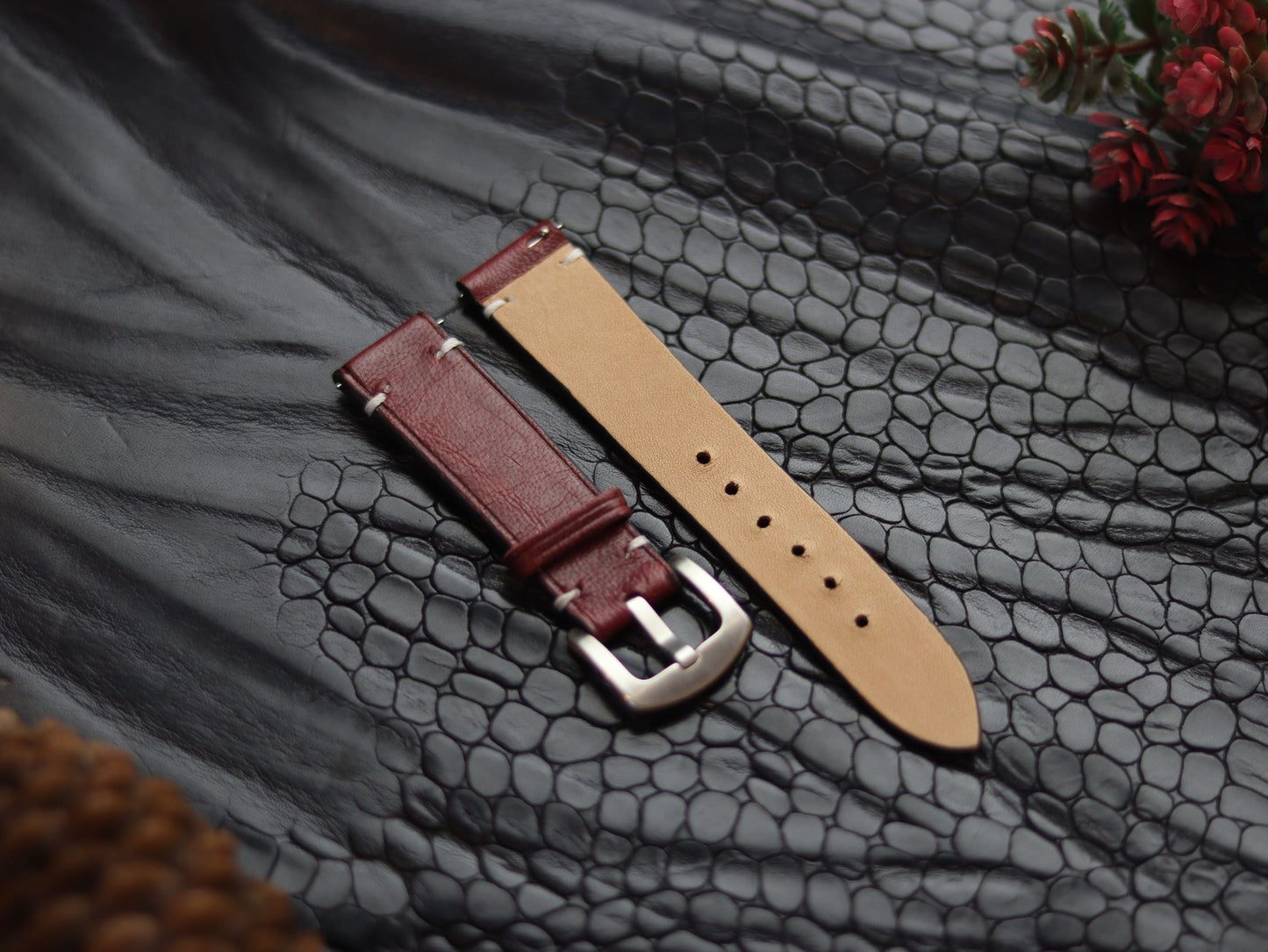 LEATHER STRAPS SCARLET RED (WHITE) MINIMAL STITCHED GRIP LEATHER GOODS