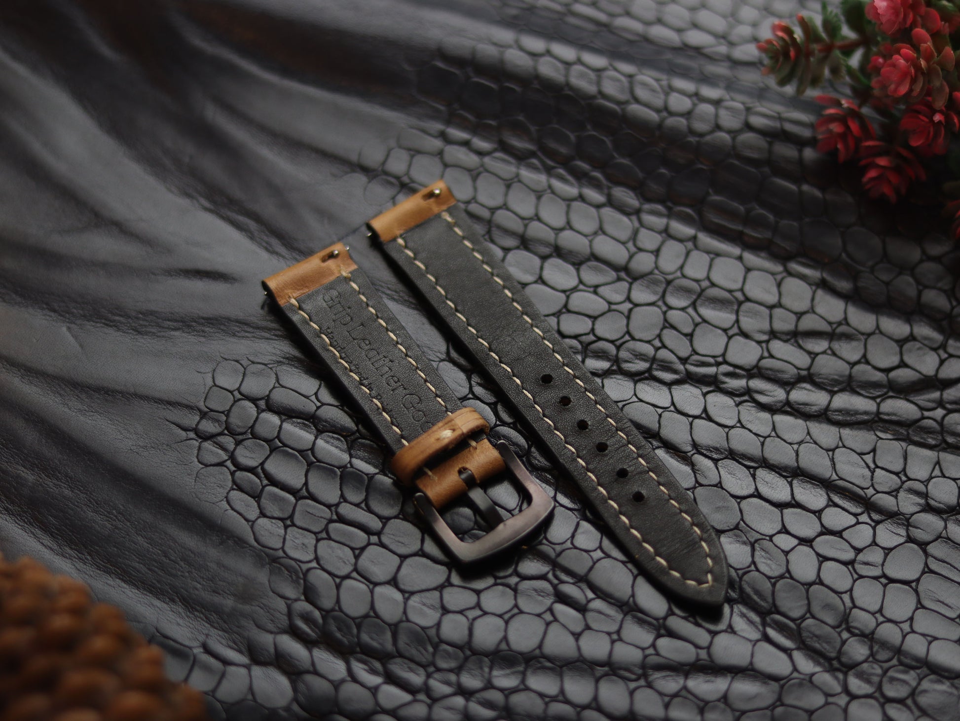LEATHER STRAPS PEBBLE BROWN (BEACH)  FULL STITCHED GRIP LEATHER GOODS
