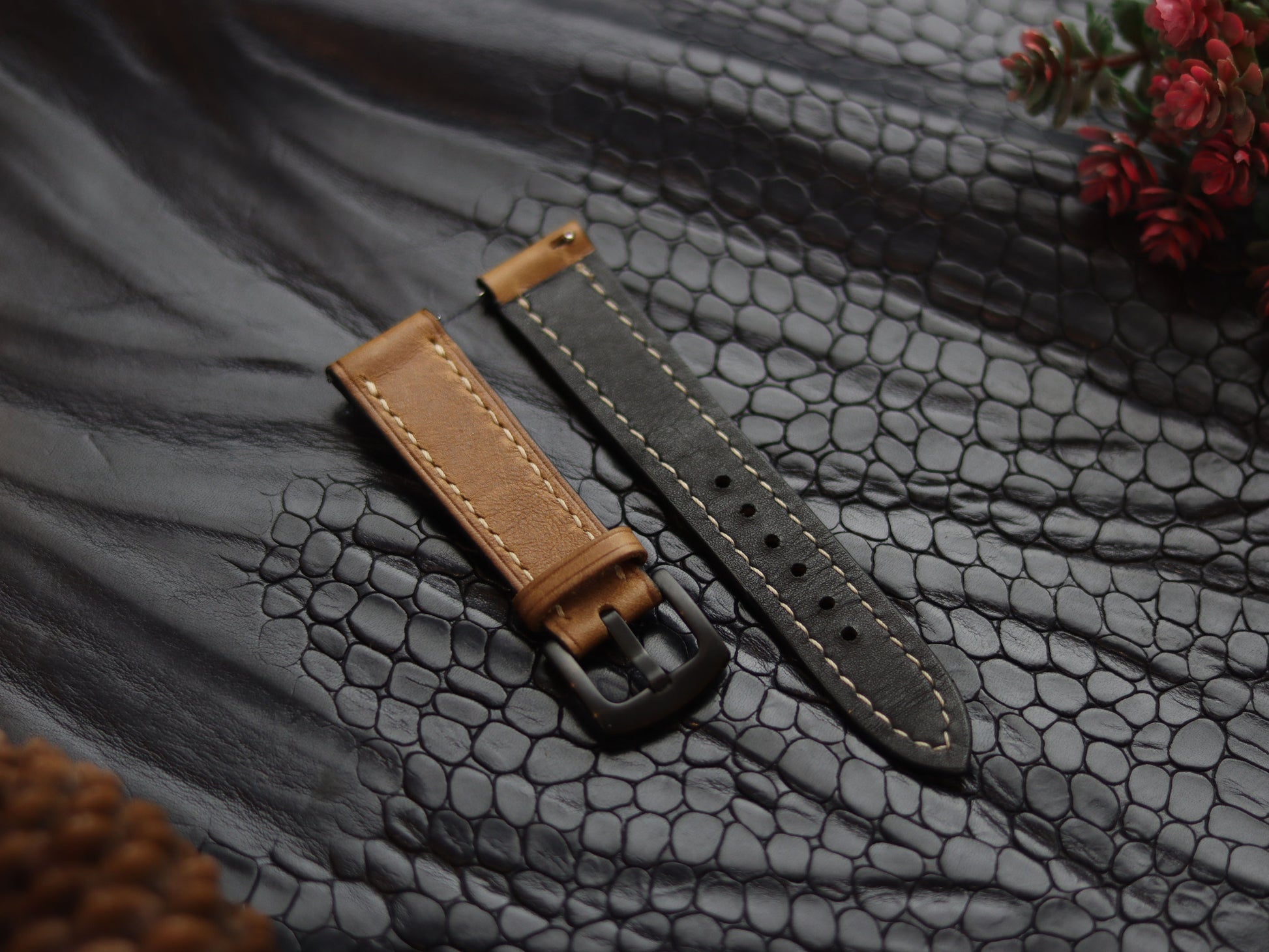 LEATHER STRAPS PEBBLE BROWN (BEACH)  FULL STITCHED GRIP LEATHER GOODS