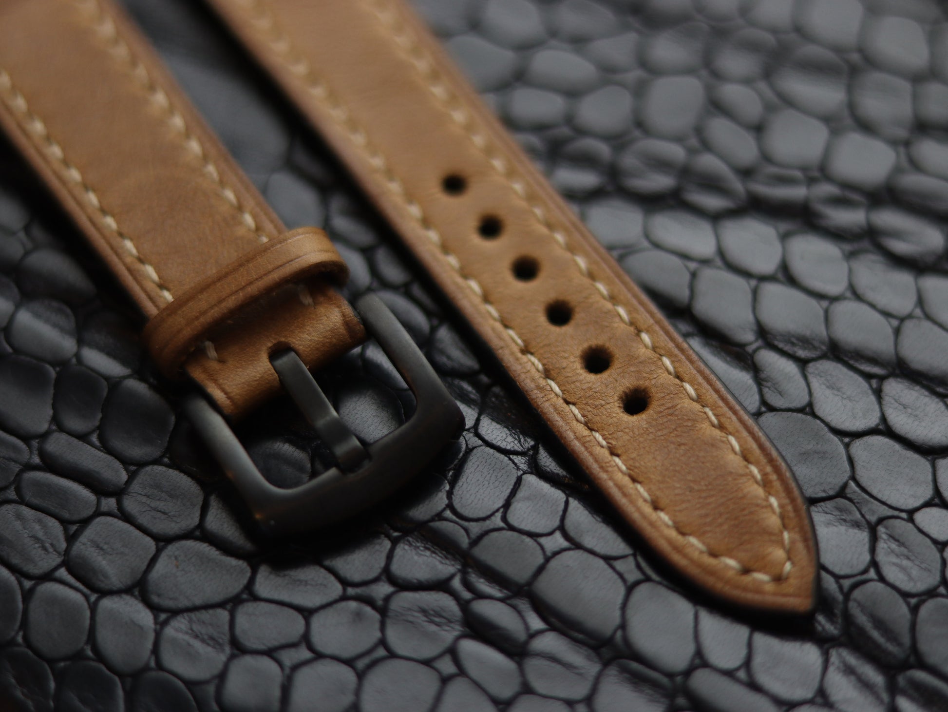 LEATHER STRAPS PEBBLE BROWN (BEACH)  FULL STITCHED GRIP LEATHER GOODS