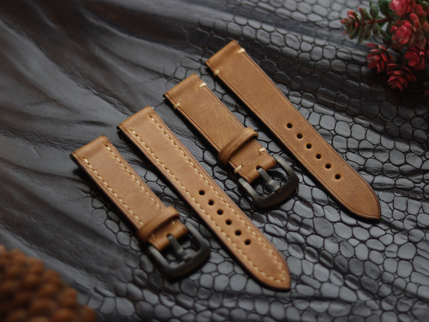 LEATHER STRAPS PEBBLE BROWN (BEACH)  MINIMAL STITCHED GRIP LEATHER GOODS