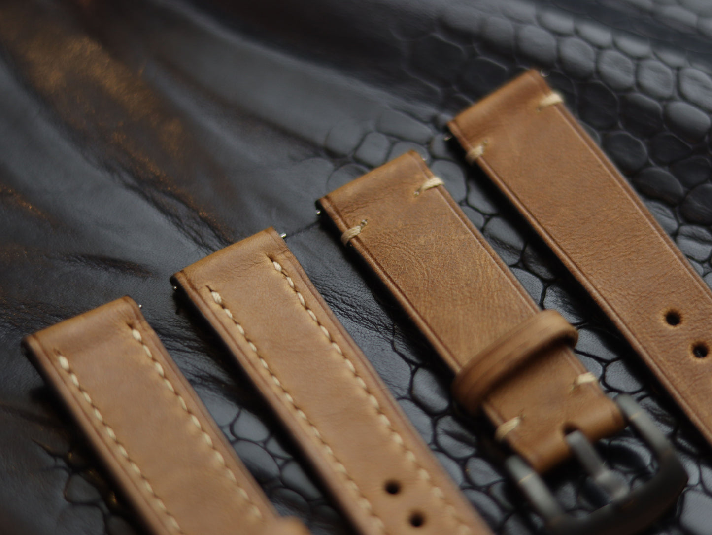 LEATHER STRAPS PEBBLE BROWN (BEACH)  FULL STITCHED GRIP LEATHER GOODS