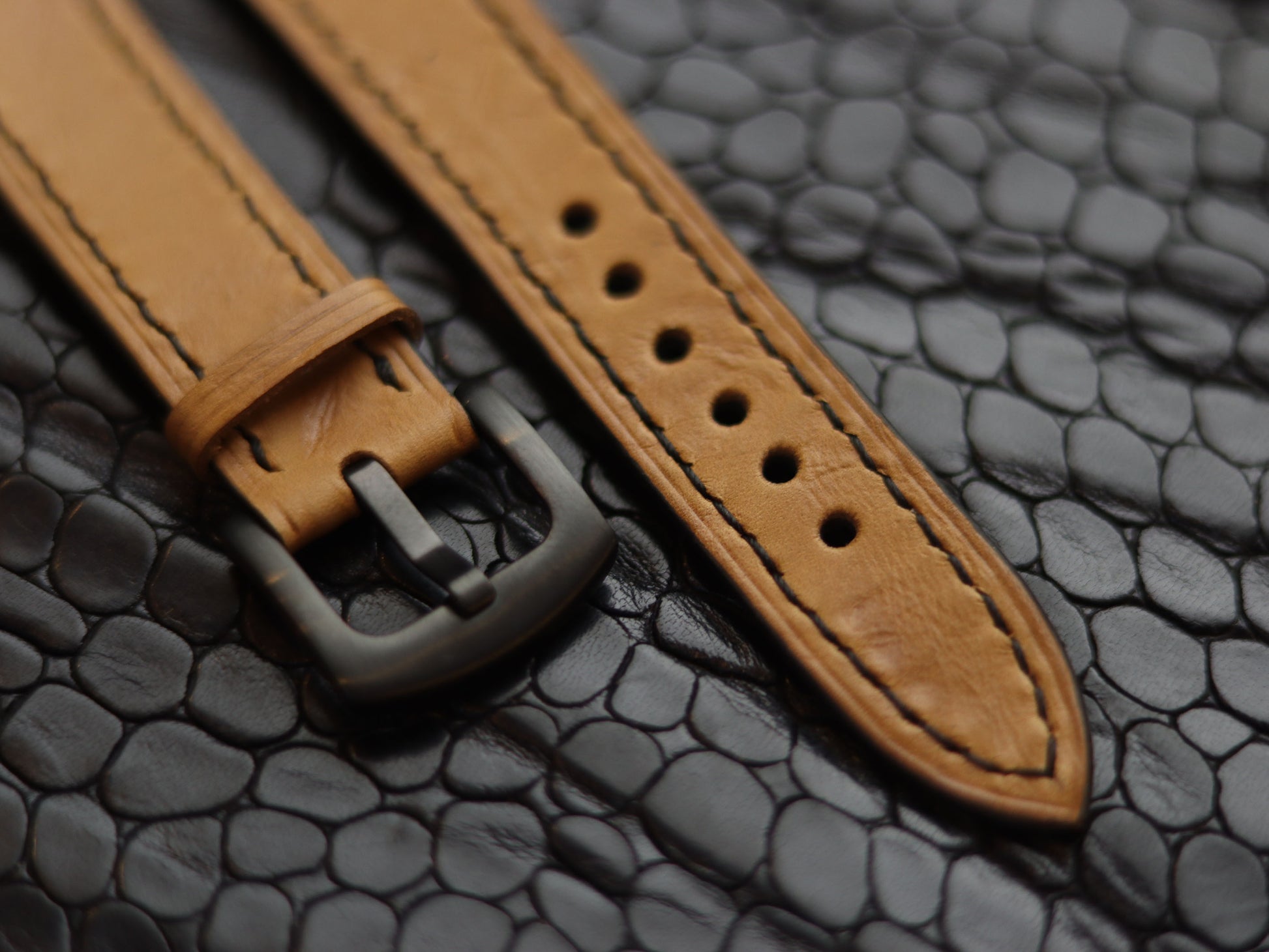 LEATHER STRAPS CLASSIC OAK (BLACK)  FULL STITCHED GRIP LEATHER GOODS