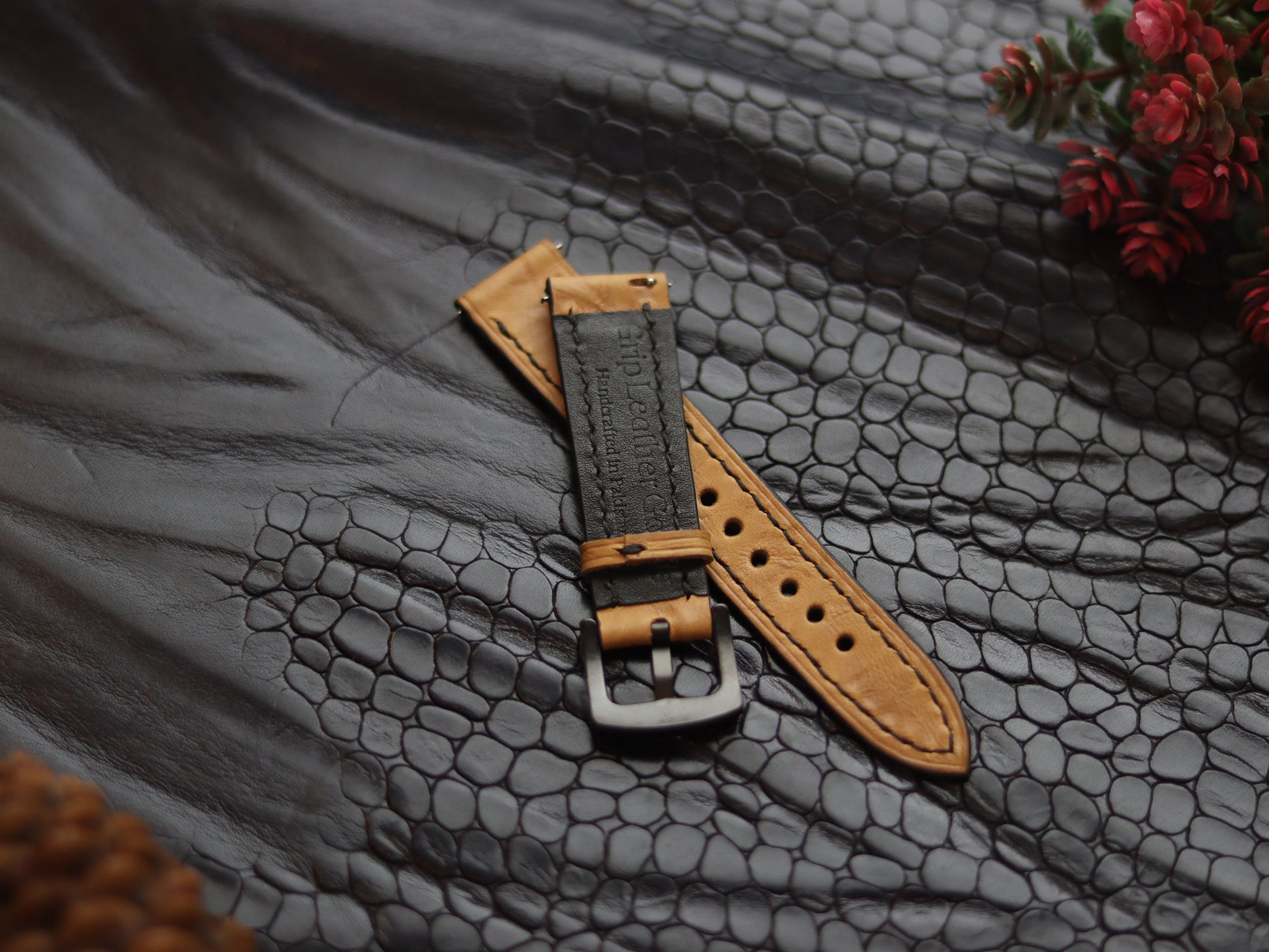 LEATHER STRAPS CLASSIC OAK (BLACK)  FULL STITCHED GRIP LEATHER GOODS