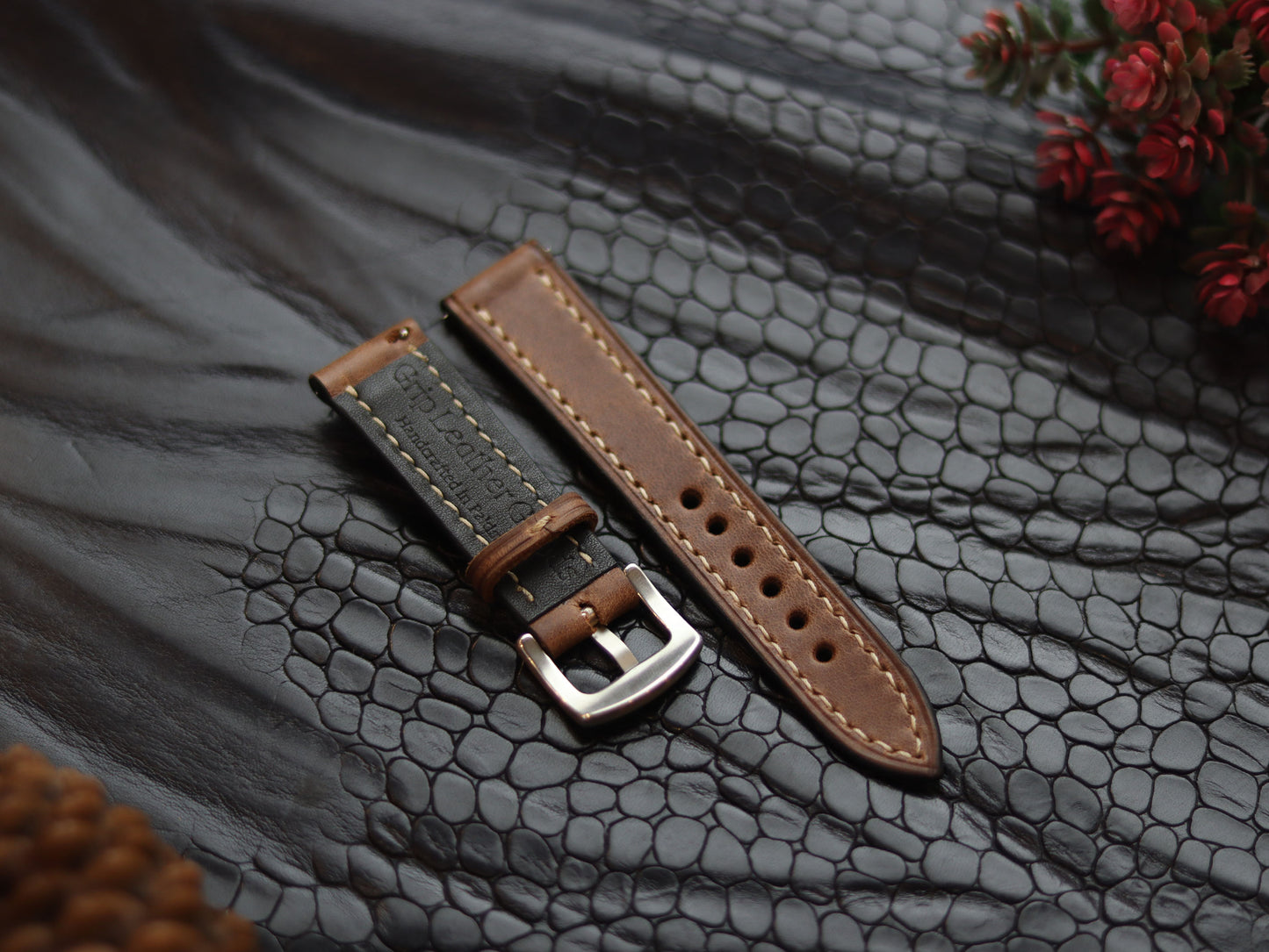 LEATHER STRAPS  COFFEE BROWN (BEACH) FULL STITCHED GRIP LEATHER GOODS