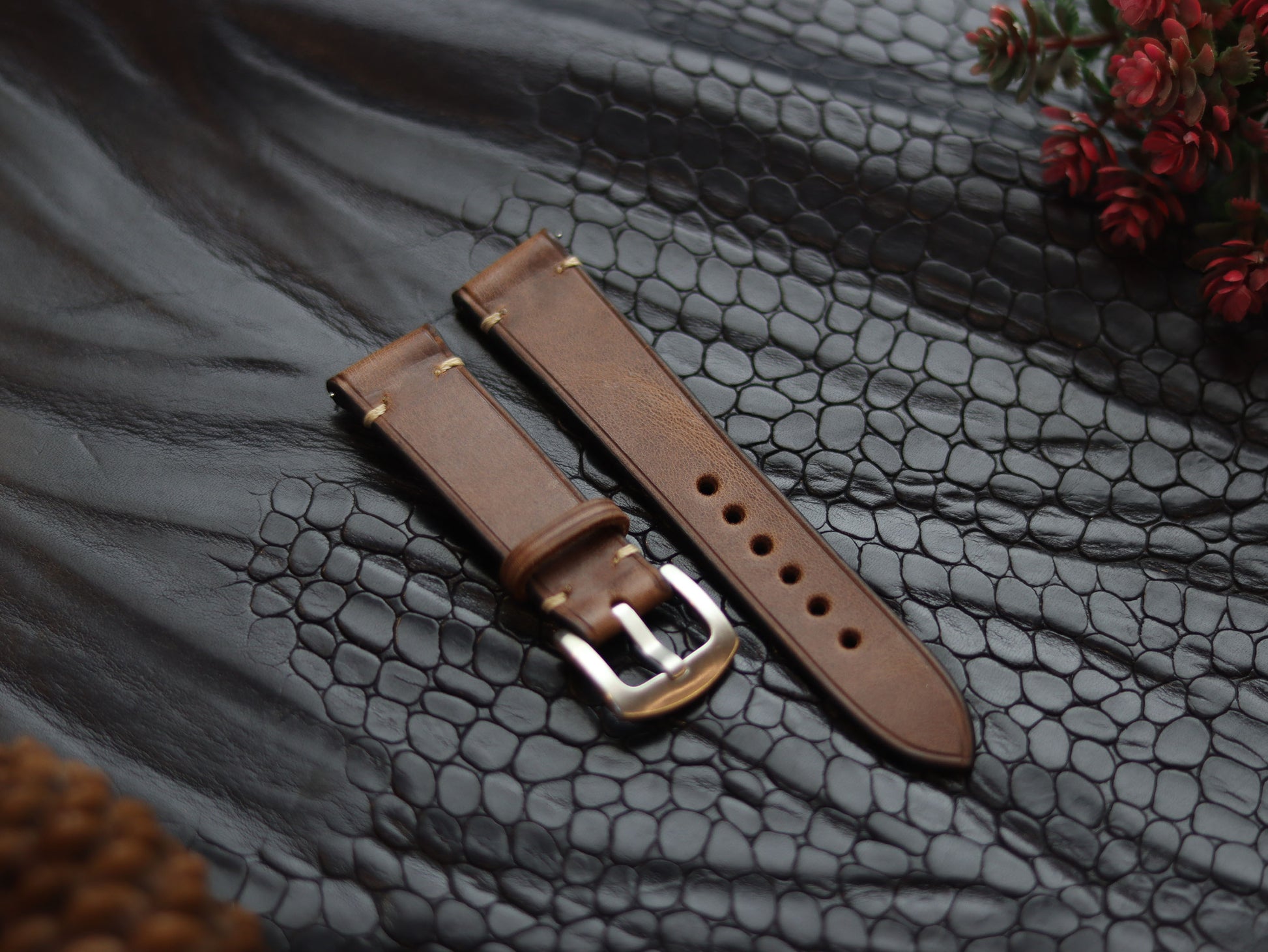 LEATHER STRAPS  COFFEE BROWN (BEACH) MINIMAL STITCHED GRIP LEATHER GOODS