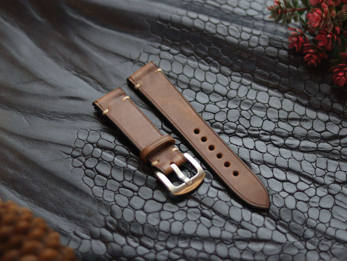 LEATHER STRAPS  COFFEE BROWN (BEACH) MINIMAL STITCHED GRIP LEATHER GOODS