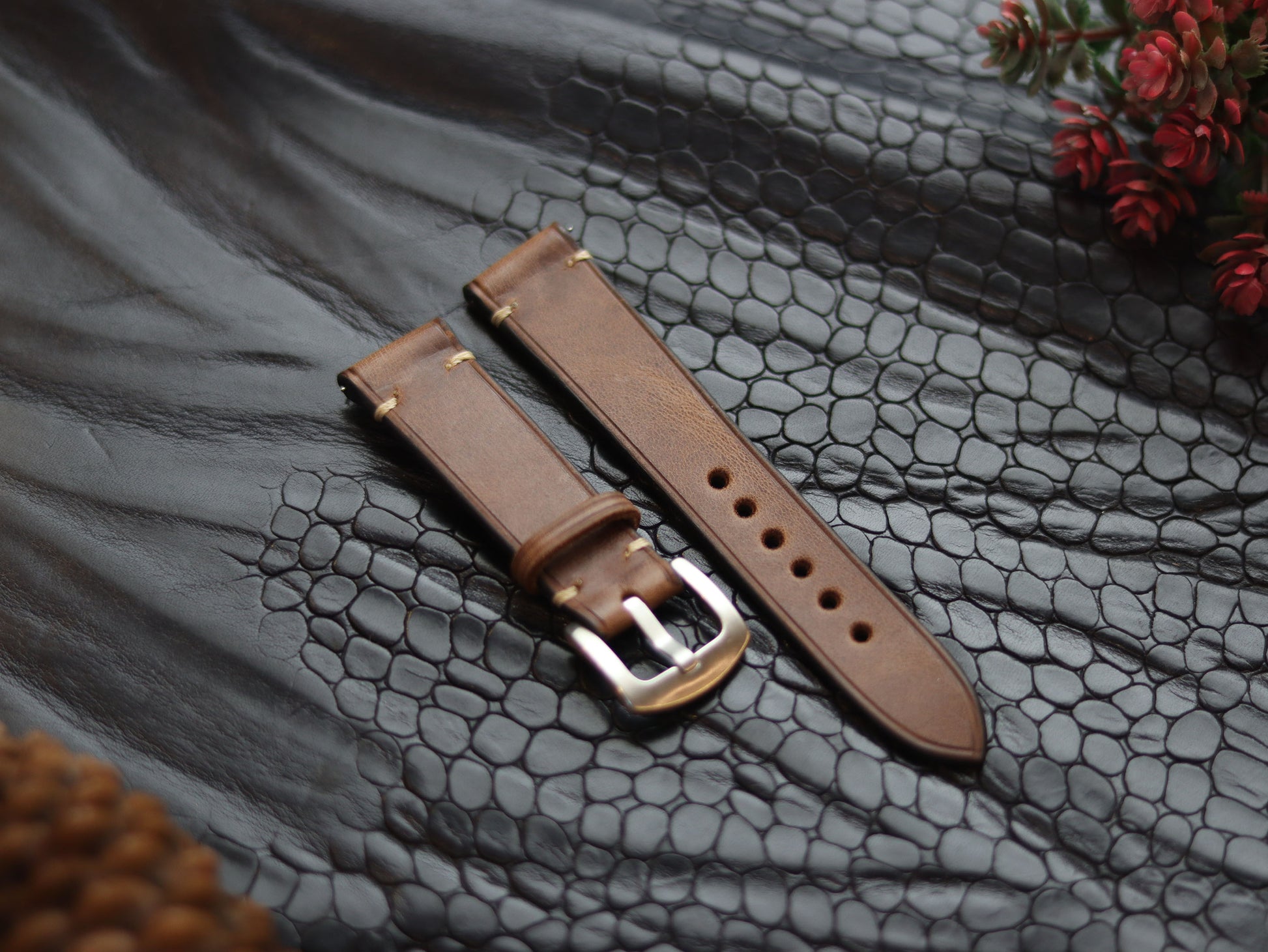 LEATHER STRAPS  COFFEE BROWN (BEACH) MINIMAL STITCHED GRIP LEATHER GOODS