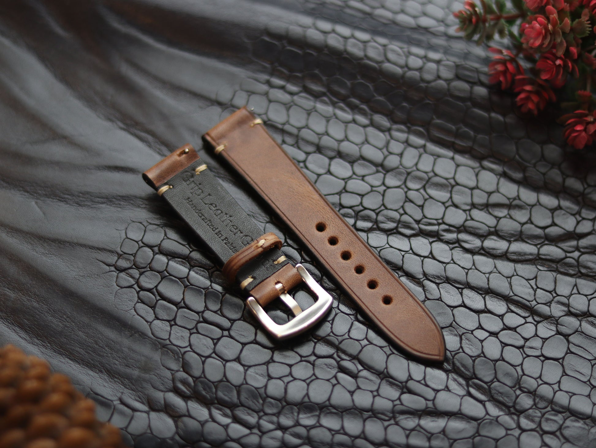 LEATHER STRAPS  COFFEE BROWN (BEACH) MINIMAL STITCHED GRIP LEATHER GOODS