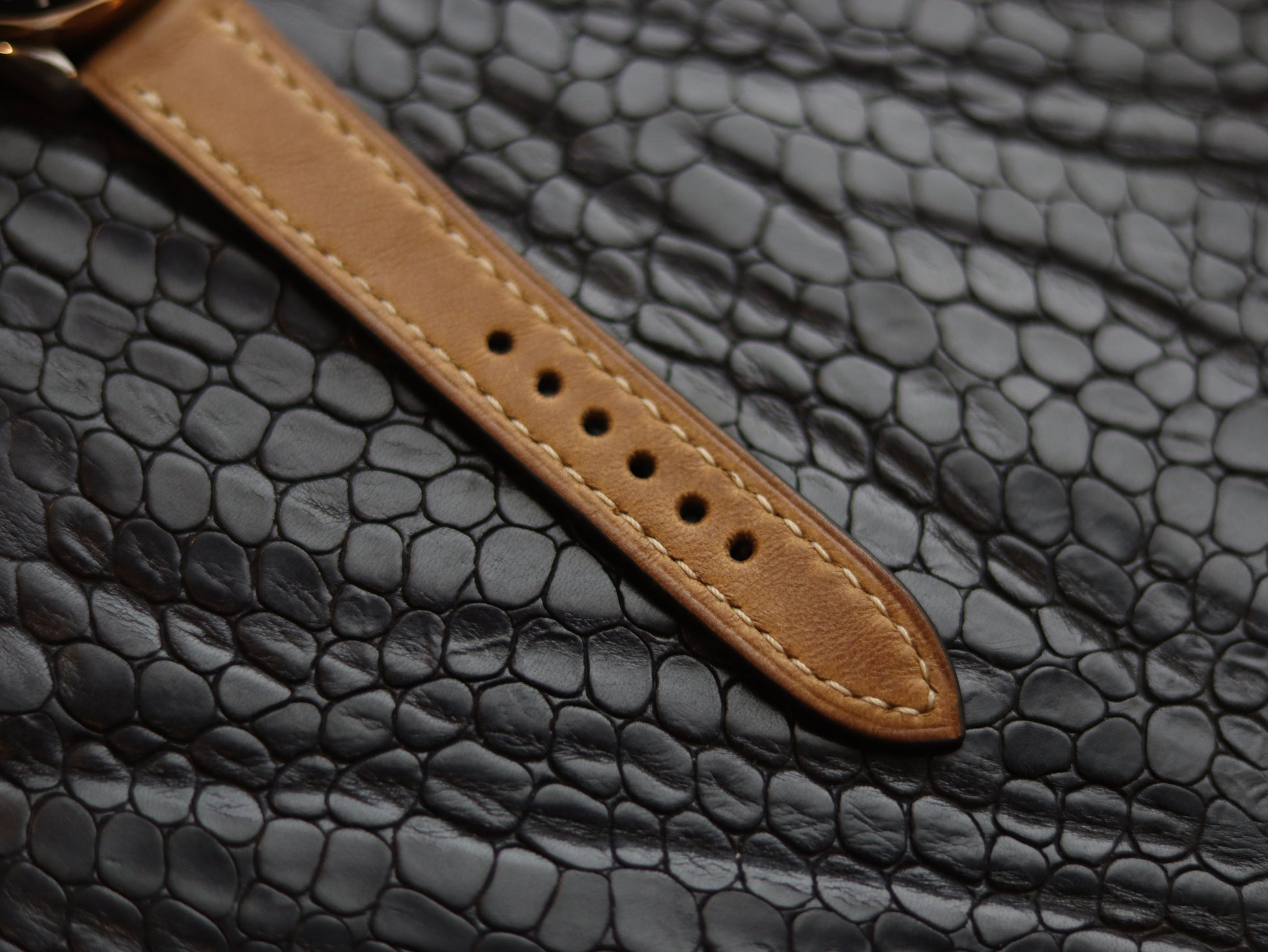LEATHER STRAPS PEBBLE BROWN (BEACH)  FULL STITCHED GRIP LEATHER GOODS