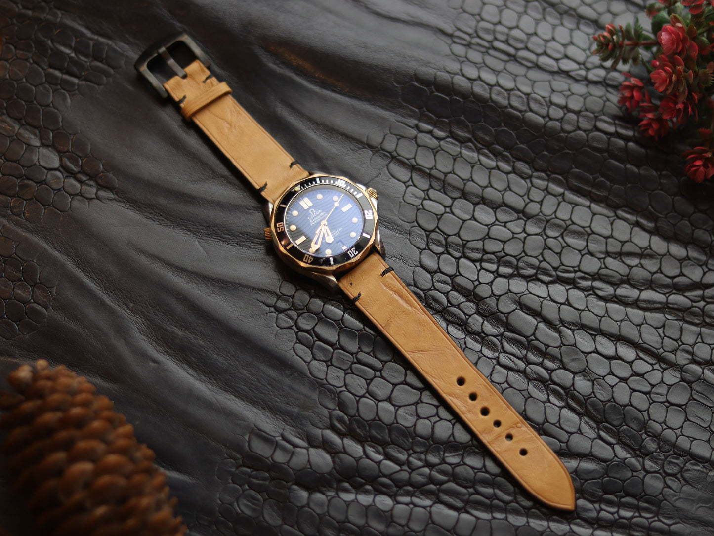 LEATHER STRAPS CLASSIC OAK (BLACK)  MINIMAL STITCHED GRIP LEATHER GOODS