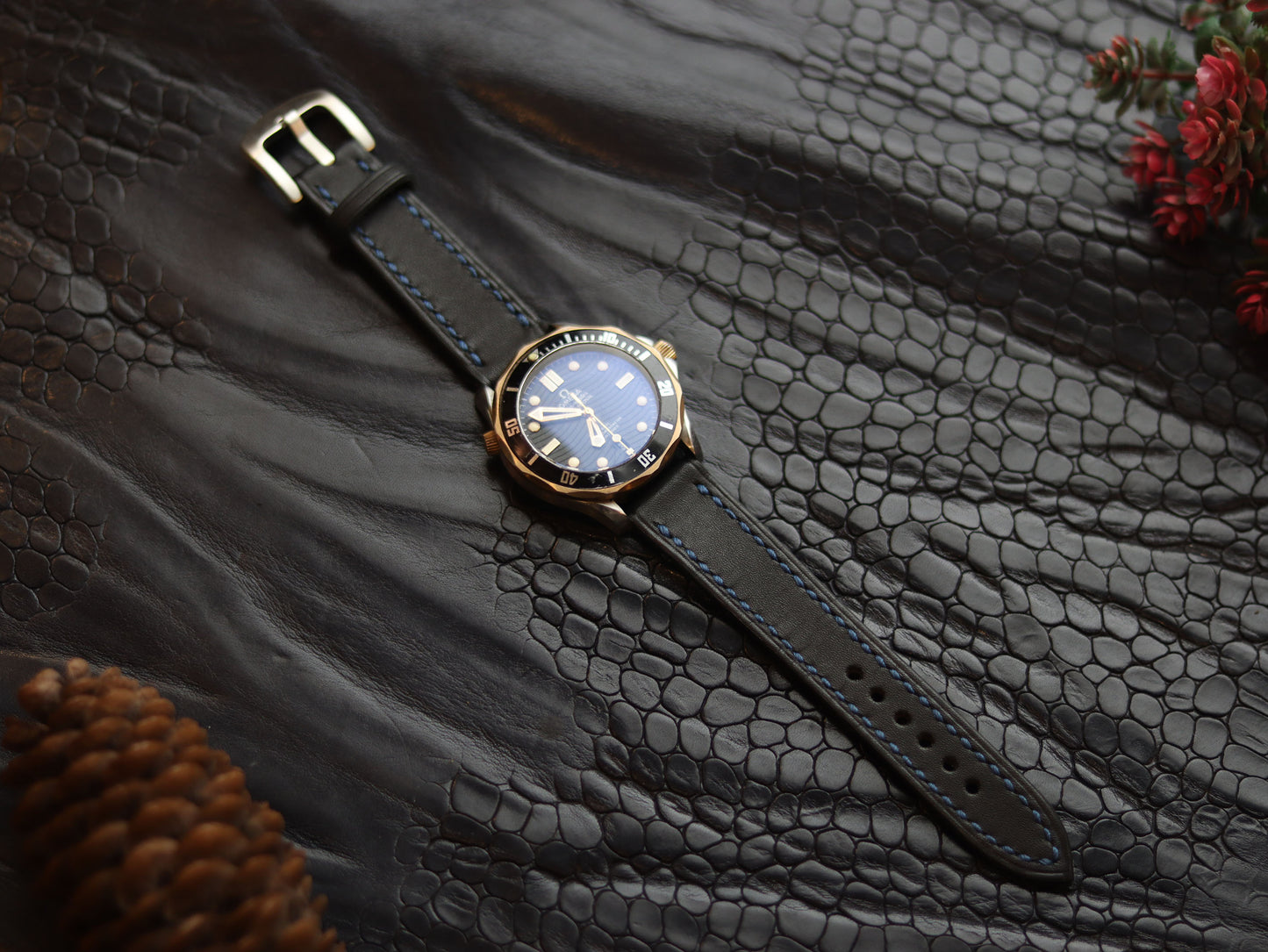 STRAPS GRIP LEATHER GOODS